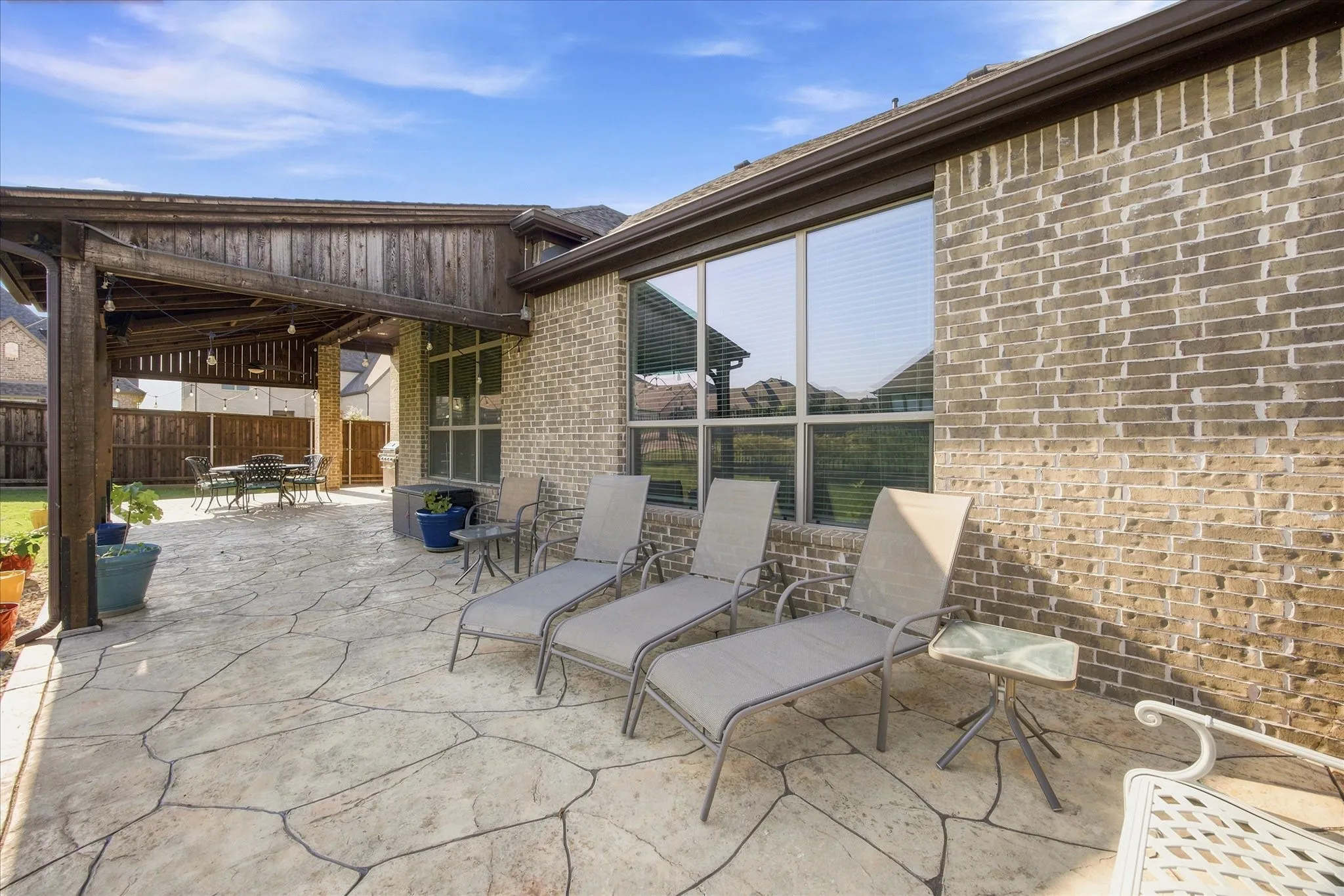 Single Family Residence For Sale in Rockwall County , 634 Emerson Drive, Rockwall, Texas 75087, 4 Bedroom, 4 Bathroom, 3 Garage spaces, 3,533 Sqft, built in 2020, mls#21324858, Real Estate Agent in Rockwall, Homes For Sale in Rockwall county, Homes For Sale in Rockwall, Realtor in Rockwall Texas, Real Estate Brokerage Independent Realty Texas, Luminita Cordes Realtor
