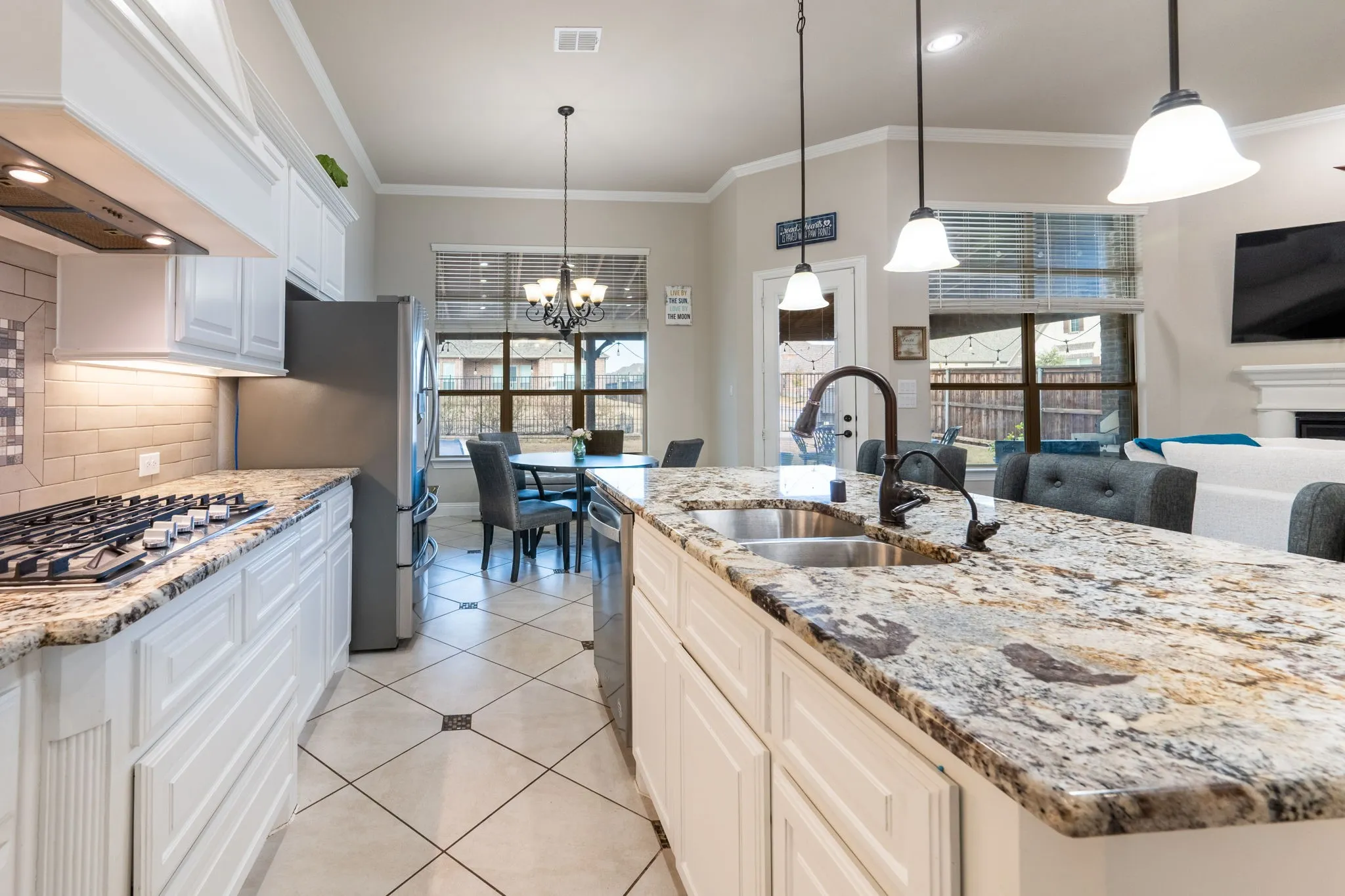 Single Family Residence For Sale in Rockwall County , 634 Emerson Drive, Rockwall, Texas 75087, 4 Bedroom, 4 Bathroom, 3 Garage spaces, 3,533 Sqft, built in 2020, mls#21324858, Real Estate Agent in Rockwall, Homes For Sale in Rockwall county, Homes For Sale in Rockwall, Realtor in Rockwall Texas, Real Estate Brokerage Independent Realty Texas, Luminita Cordes Realtor