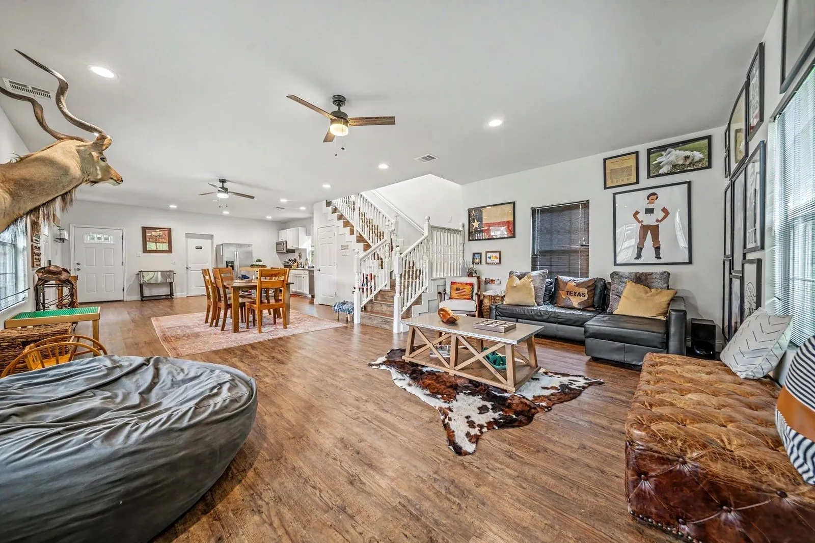 Single Family Residence For Sale in Henderson County , 7102 Tejas Bend, Mabank, Texas 75156, 3 Bedroom, 2 Bathroom, Garage spaces, 1,600 Sqft, built in 2020, mls#21325173, Real Estate Agent in Mabank, Homes For Sale in Henderson county, Homes For Sale in Mabank, Realtor in Mabank Texas, Real Estate Brokerage Independent Realty Texas, Luminita Cordes Realtor