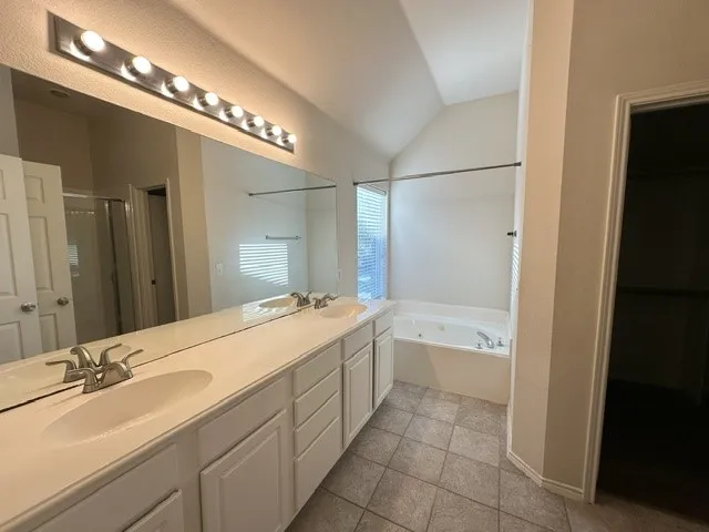 Duplex For Rent in Collin County , 11423 Fountainbridge Drive, Frisco, Texas 75035, 4 Bedroom, 3 Bathroom, 2 Garage spaces, 1,901 Sqft, built in 2002, mls#21325204, Real Estate Agent in Frisco, Homes For Rent in Collin county, Homes For Rent in Frisco, Realtor in Frisco Texas, Real Estate Brokerage Independent Realty Texas, Luminita Cordes Realtor
