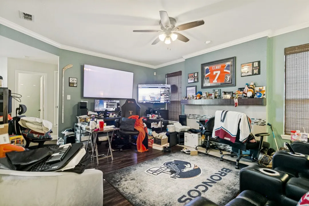 Single Family Residence For Sale in Collin County , 6713 Ashglen Place, Plano, Texas 75023, 3 Bedroom, 3 Bathroom, 2 Garage spaces, 2,218 Sqft, built in 1991, mls#21293046, Real Estate Agent in Plano, Homes For Sale in Collin county, Homes For Sale in Plano, Realtor in Plano Texas, Real Estate Brokerage Independent Realty Texas, Luminita Cordes Realtor