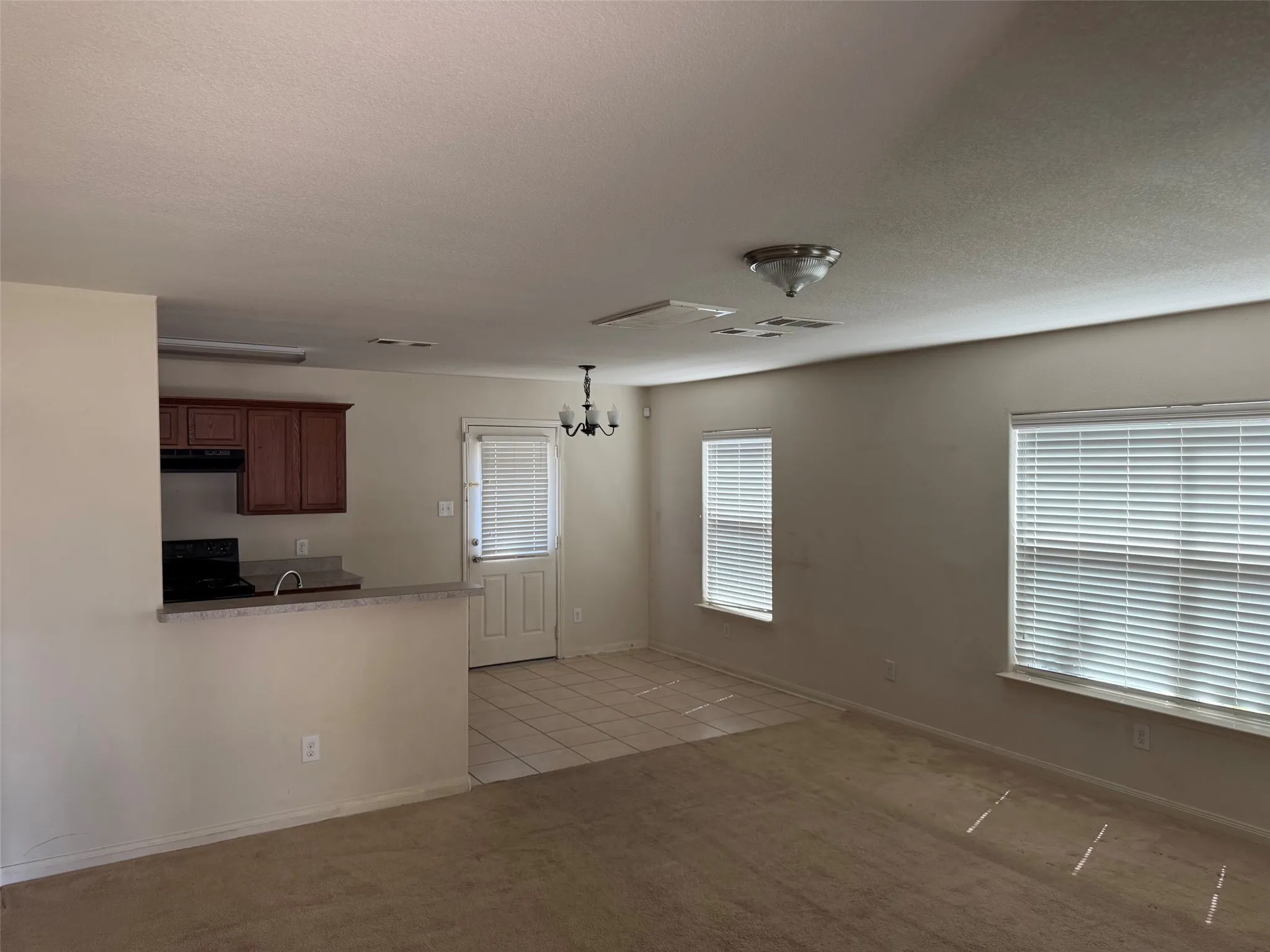 Single Family Residence For Sale in Wise County , 110 Cowpoke Court, Newark, Texas 76071, 3 Bedroom, 2 Bathroom, 2 Garage spaces, 1,263 Sqft, built in 2010, mls#21325221, Real Estate Agent in Newark, Homes For Sale in Wise county, Homes For Sale in Newark, Realtor in Newark Texas, Real Estate Brokerage Independent Realty Texas, Luminita Cordes Realtor