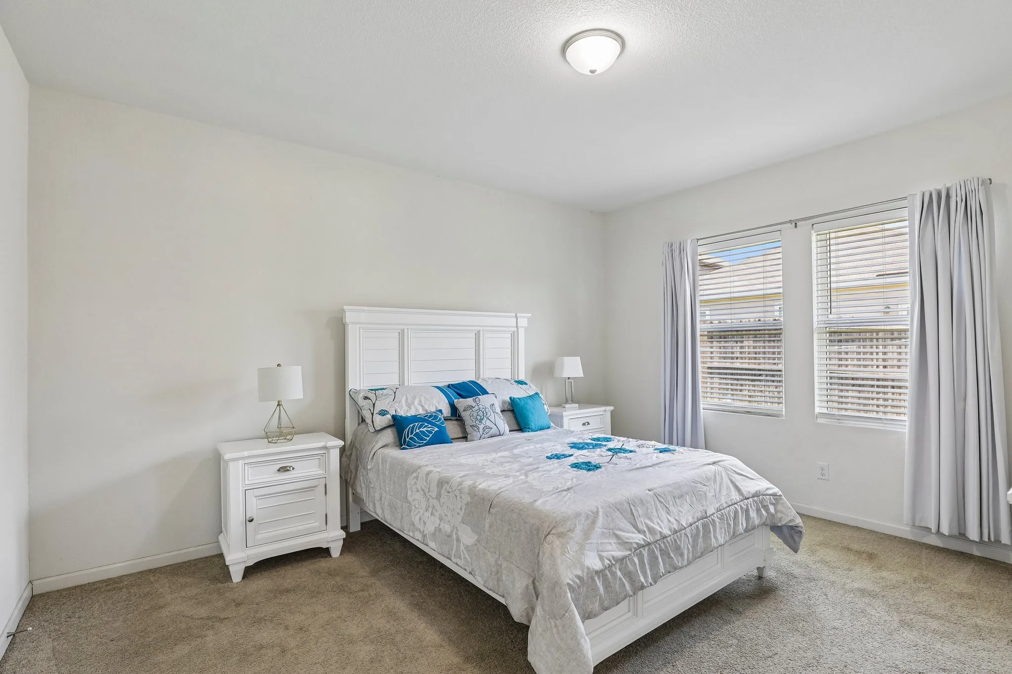 Single Family Residence For Sale in Tarrant County , 5300 Shady Springs Trail, Fort Worth, Texas 76179, 4 Bedroom, 2 Bathroom, 2 Garage spaces, 1,897 Sqft, built in 2019, mls#21322491, Real Estate Agent in Fort Worth, Homes For Sale in Tarrant county, Homes For Sale in Fort Worth, Realtor in Fort Worth Texas, Real Estate Brokerage Independent Realty Texas, Luminita Cordes Realtor