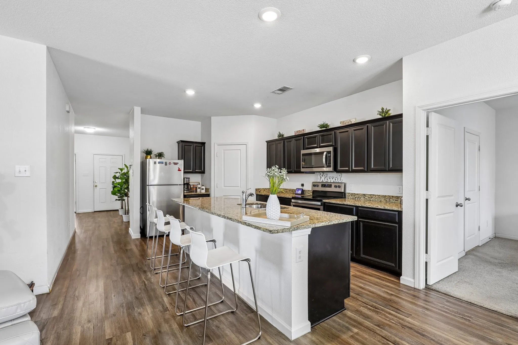 Single Family Residence For Sale in Tarrant County , 5300 Shady Springs Trail, Fort Worth, Texas 76179, 4 Bedroom, 2 Bathroom, 2 Garage spaces, 1,897 Sqft, built in 2019, mls#21322491, Real Estate Agent in Fort Worth, Homes For Sale in Tarrant county, Homes For Sale in Fort Worth, Realtor in Fort Worth Texas, Real Estate Brokerage Independent Realty Texas, Luminita Cordes Realtor