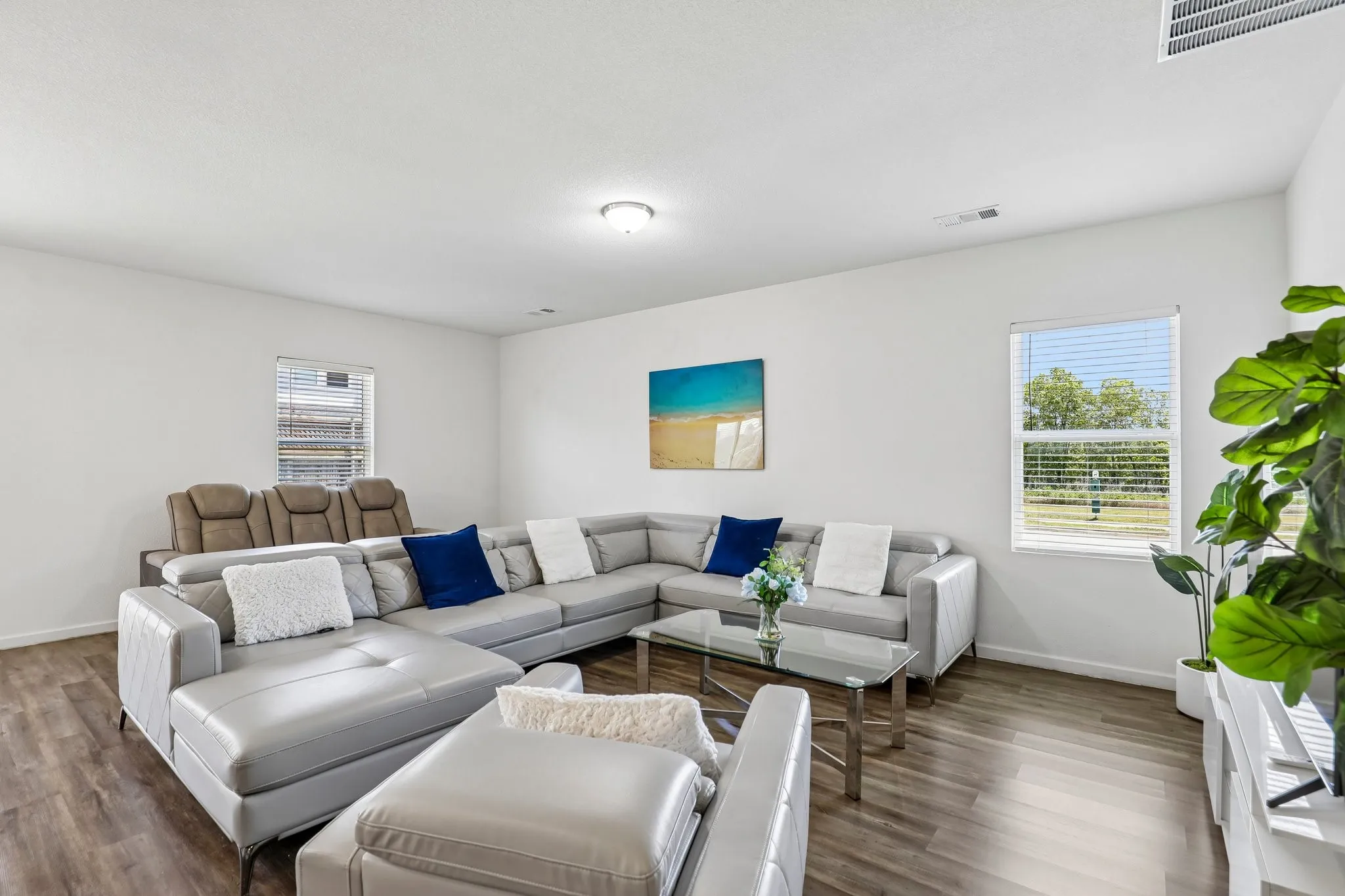 Single Family Residence For Sale in Tarrant County , 5300 Shady Springs Trail, Fort Worth, Texas 76179, 4 Bedroom, 2 Bathroom, 2 Garage spaces, 1,897 Sqft, built in 2019, mls#21322491, Real Estate Agent in Fort Worth, Homes For Sale in Tarrant county, Homes For Sale in Fort Worth, Realtor in Fort Worth Texas, Real Estate Brokerage Independent Realty Texas, Luminita Cordes Realtor