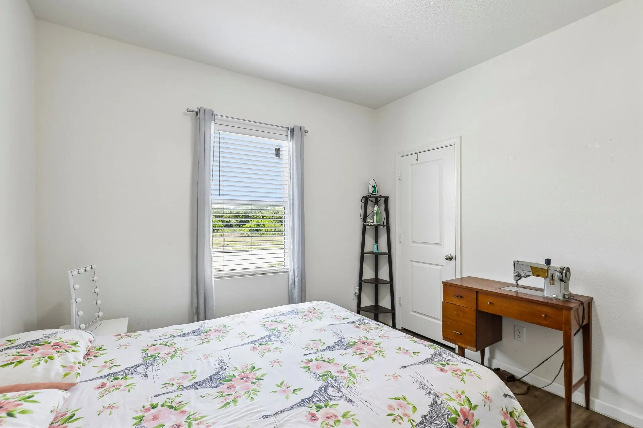 Single Family Residence For Sale in Tarrant County , 5300 Shady Springs Trail, Fort Worth, Texas 76179, 4 Bedroom, 2 Bathroom, 2 Garage spaces, 1,897 Sqft, built in 2019, mls#21322491, Real Estate Agent in Fort Worth, Homes For Sale in Tarrant county, Homes For Sale in Fort Worth, Realtor in Fort Worth Texas, Real Estate Brokerage Independent Realty Texas, Luminita Cordes Realtor