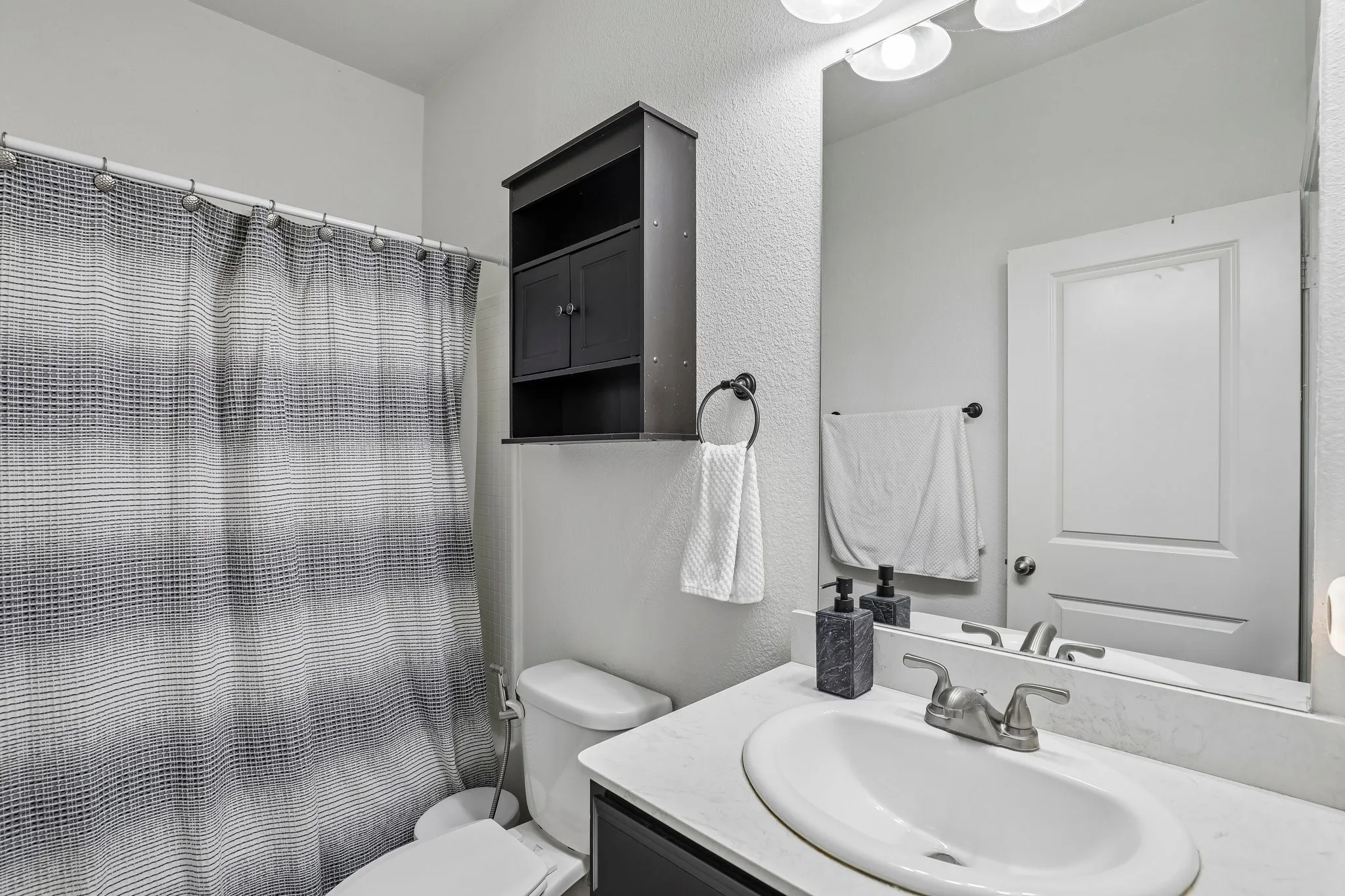 Single Family Residence For Sale in Tarrant County , 5300 Shady Springs Trail, Fort Worth, Texas 76179, 4 Bedroom, 2 Bathroom, 2 Garage spaces, 1,897 Sqft, built in 2019, mls#21322491, Real Estate Agent in Fort Worth, Homes For Sale in Tarrant county, Homes For Sale in Fort Worth, Realtor in Fort Worth Texas, Real Estate Brokerage Independent Realty Texas, Luminita Cordes Realtor