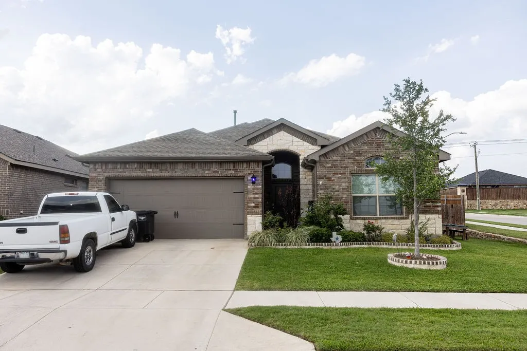 Single Family Residence For Sale in Tarrant County , 9700 Hickory Knob Drive, Fort Worth, Texas 76108, 4 Bedroom, 2 Bathroom, 2 Garage spaces, 1,776 Sqft, built in 2021, Price $315,000, mls#21322507, Real Estate Agent in Fort Worth, Homes For Sale in Tarrant county, Homes For Sale in Fort Worth, Realtor in Fort Worth Texas, Real Estate Brokerage Independent Realty Texas, Luminita Cordes Realtor