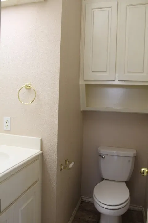 Townhouse For Sale in Tarrant County , 1230 Woodland Park Drive, Hurst, Texas 76053, 3 Bedroom, 3 Bathroom, 2 Garage spaces, 1,840 Sqft, built in 1996, mls#21325202, Real Estate Agent in Hurst, Homes For Sale in Tarrant county, Homes For Sale in Hurst, Realtor in Hurst Texas, Real Estate Brokerage Independent Realty Texas, Luminita Cordes Realtor