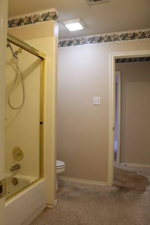 Townhouse For Sale in Tarrant County , 1230 Woodland Park Drive, Hurst, Texas 76053, 3 Bedroom, 3 Bathroom, 2 Garage spaces, 1,840 Sqft, built in 1996, mls#21325202, Real Estate Agent in Hurst, Homes For Sale in Tarrant county, Homes For Sale in Hurst, Realtor in Hurst Texas, Real Estate Brokerage Independent Realty Texas, Luminita Cordes Realtor