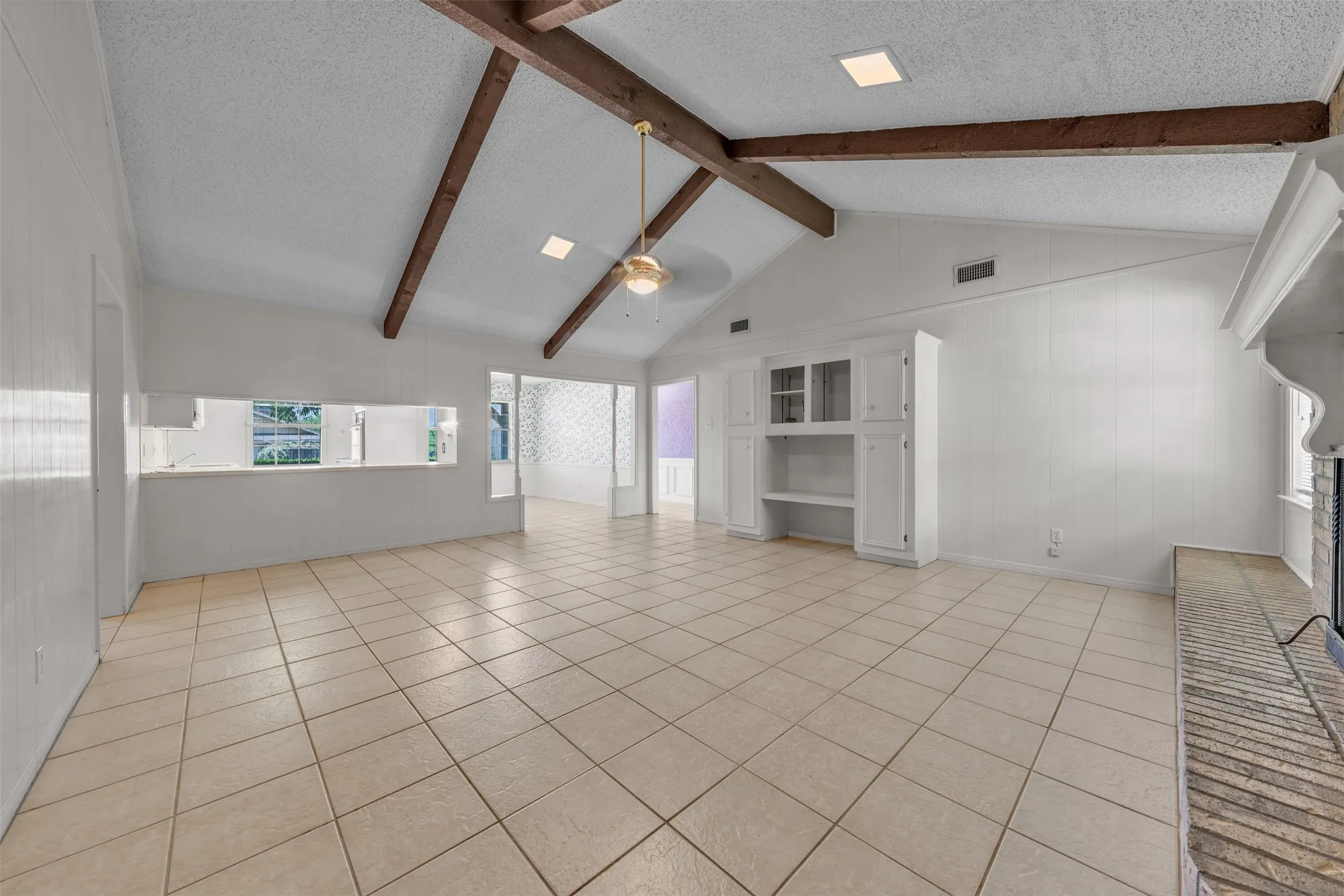 Single Family Residence For Sale in Mc Lennan County , 3256 Village Park Drive, Waco, Texas 76708, 3 Bedroom, 3 Bathroom, 2 Garage spaces, 1,896 Sqft, built in 1976, mls#21325096, Real Estate Agent in Waco, Homes For Sale in Mc Lennan county, Homes For Sale in Waco, Realtor in Waco Texas, Real Estate Brokerage Independent Realty Texas, Luminita Cordes Realtor