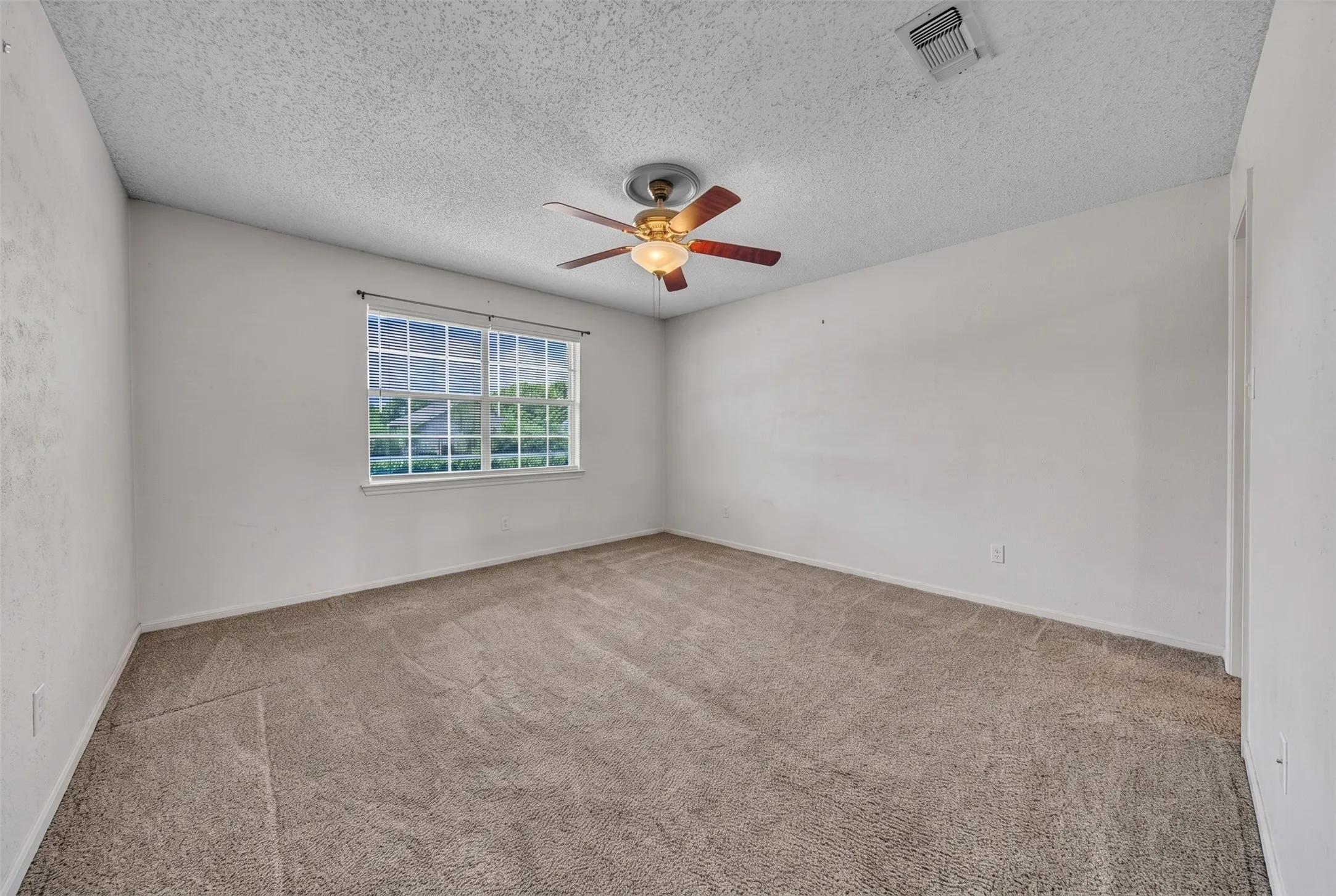 Single Family Residence For Sale in Mc Lennan County , 3256 Village Park Drive, Waco, Texas 76708, 3 Bedroom, 3 Bathroom, 2 Garage spaces, 1,896 Sqft, built in 1976, mls#21325096, Real Estate Agent in Waco, Homes For Sale in Mc Lennan county, Homes For Sale in Waco, Realtor in Waco Texas, Real Estate Brokerage Independent Realty Texas, Luminita Cordes Realtor