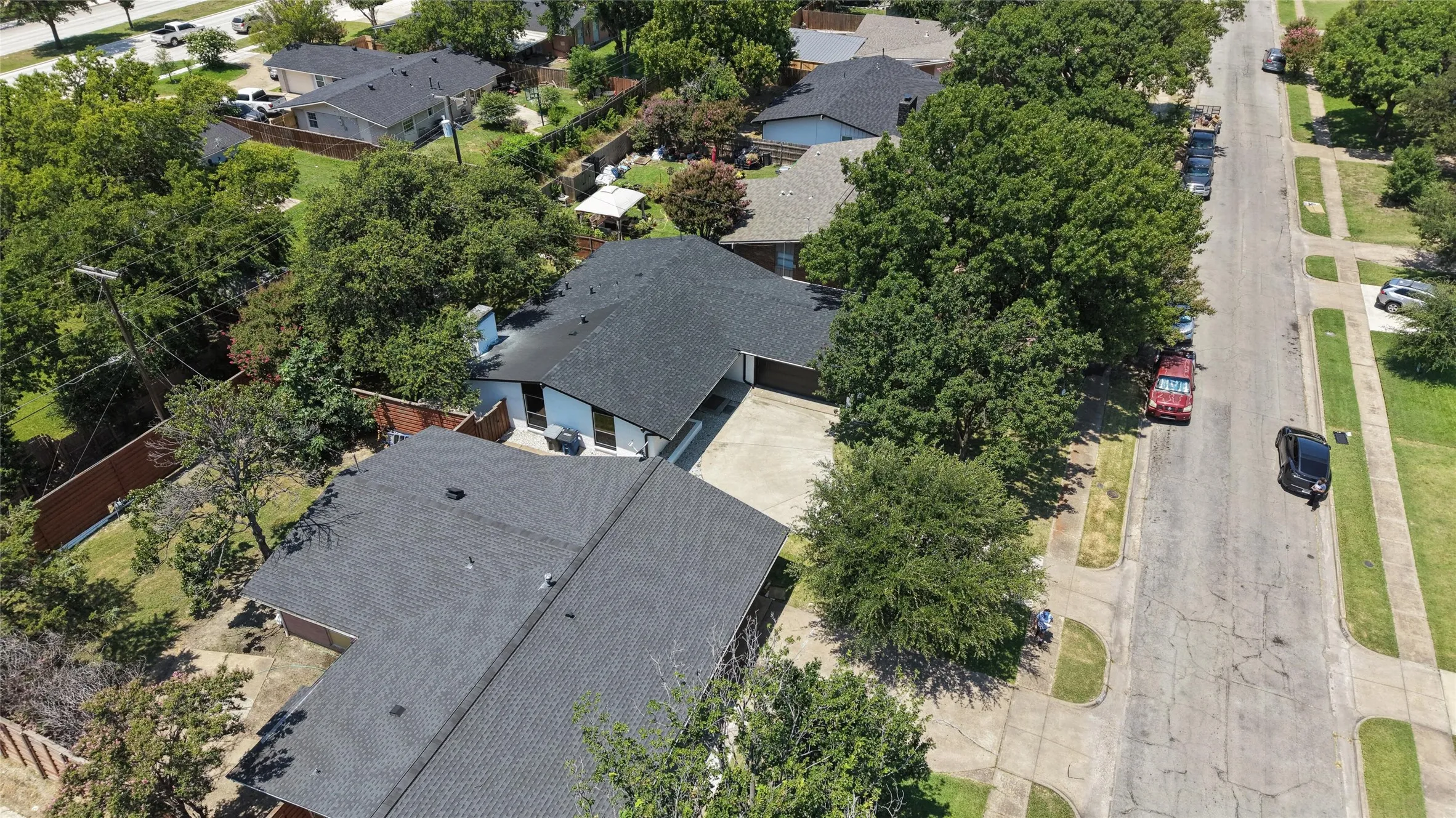 Single Family Residence For Sale in Dallas County , 3332 High Lark Drive, Dallas, Texas 75234, 3 Bedroom, 2 Bathroom, 2 Garage spaces, 1,504 Sqft, built in 1961, Price $410,000, mls#21325182, Real Estate Agent in Dallas, Homes For Sale in Dallas county, Homes For Sale in Dallas, Realtor in Dallas Texas, Real Estate Brokerage Independent Realty Texas, Luminita Cordes Realtor