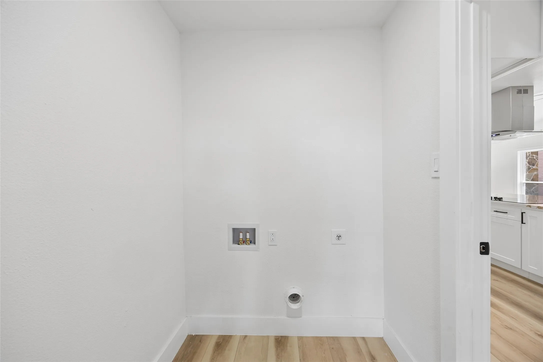 Single Family Residence For Sale in Dallas County , 3332 High Lark Drive, Dallas, Texas 75234, 3 Bedroom, 2 Bathroom, 2 Garage spaces, 1,504 Sqft, built in 1961, Price $410,000, mls#21325182, Real Estate Agent in Dallas, Homes For Sale in Dallas county, Homes For Sale in Dallas, Realtor in Dallas Texas, Real Estate Brokerage Independent Realty Texas, Luminita Cordes Realtor