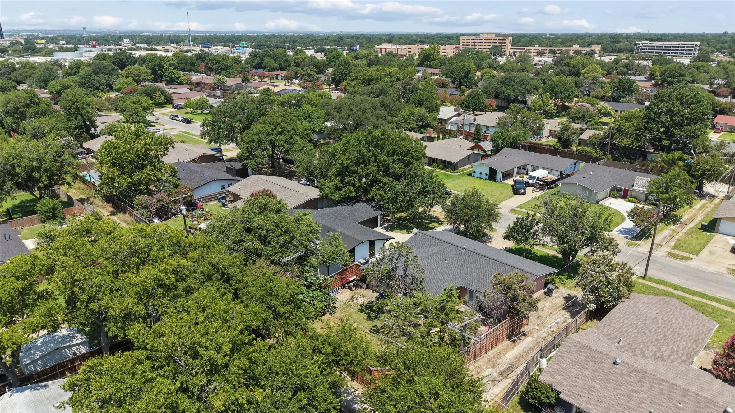 Single Family Residence For Sale in Dallas County , 3332 High Lark Drive, Dallas, Texas 75234, 3 Bedroom, 2 Bathroom, 2 Garage spaces, 1,504 Sqft, built in 1961, Price $410,000, mls#21325182, Real Estate Agent in Dallas, Homes For Sale in Dallas county, Homes For Sale in Dallas, Realtor in Dallas Texas, Real Estate Brokerage Independent Realty Texas, Luminita Cordes Realtor