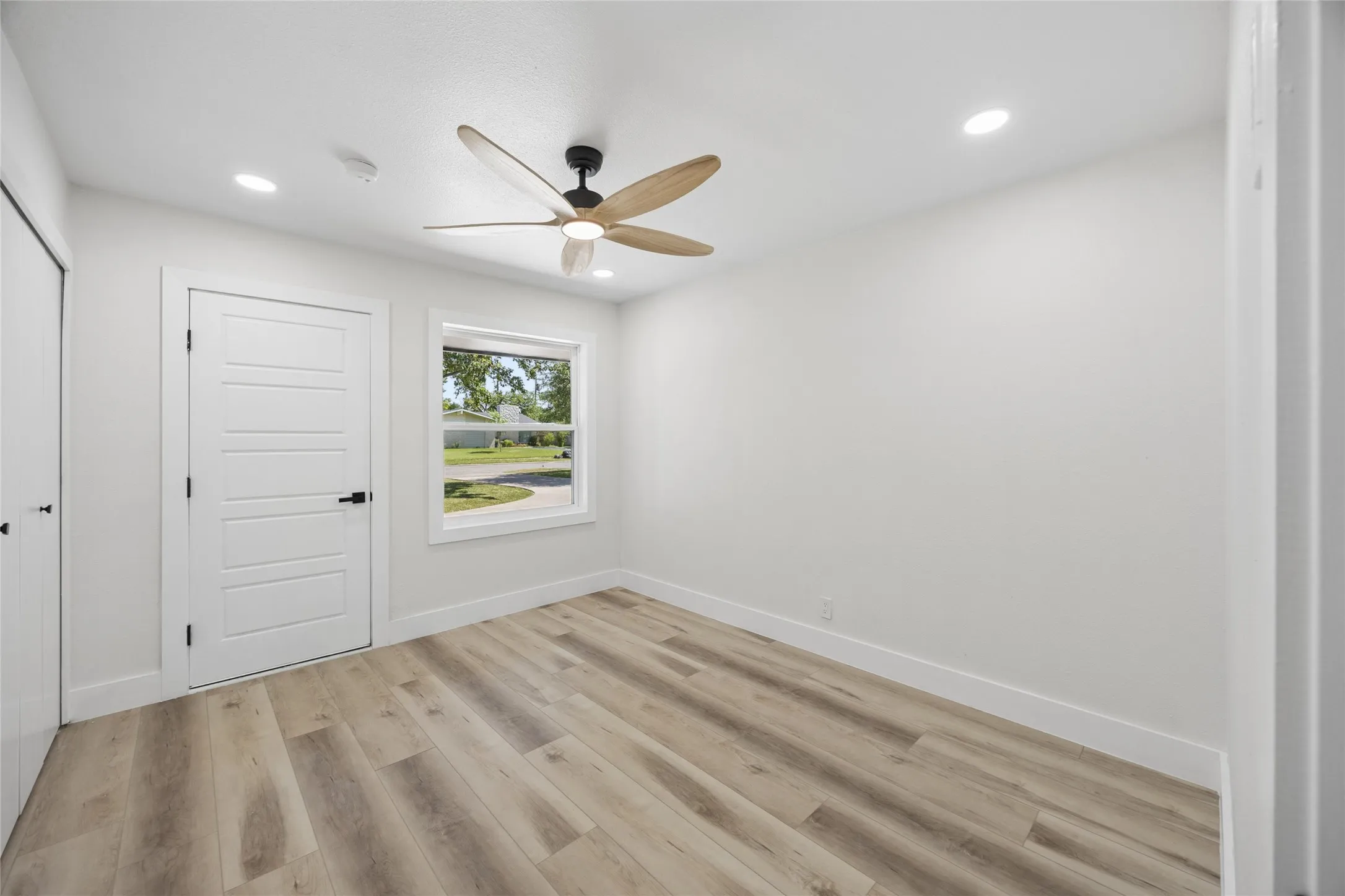 Single Family Residence For Sale in Dallas County , 3332 High Lark Drive, Dallas, Texas 75234, 3 Bedroom, 2 Bathroom, 2 Garage spaces, 1,504 Sqft, built in 1961, Price $410,000, mls#21325182, Real Estate Agent in Dallas, Homes For Sale in Dallas county, Homes For Sale in Dallas, Realtor in Dallas Texas, Real Estate Brokerage Independent Realty Texas, Luminita Cordes Realtor