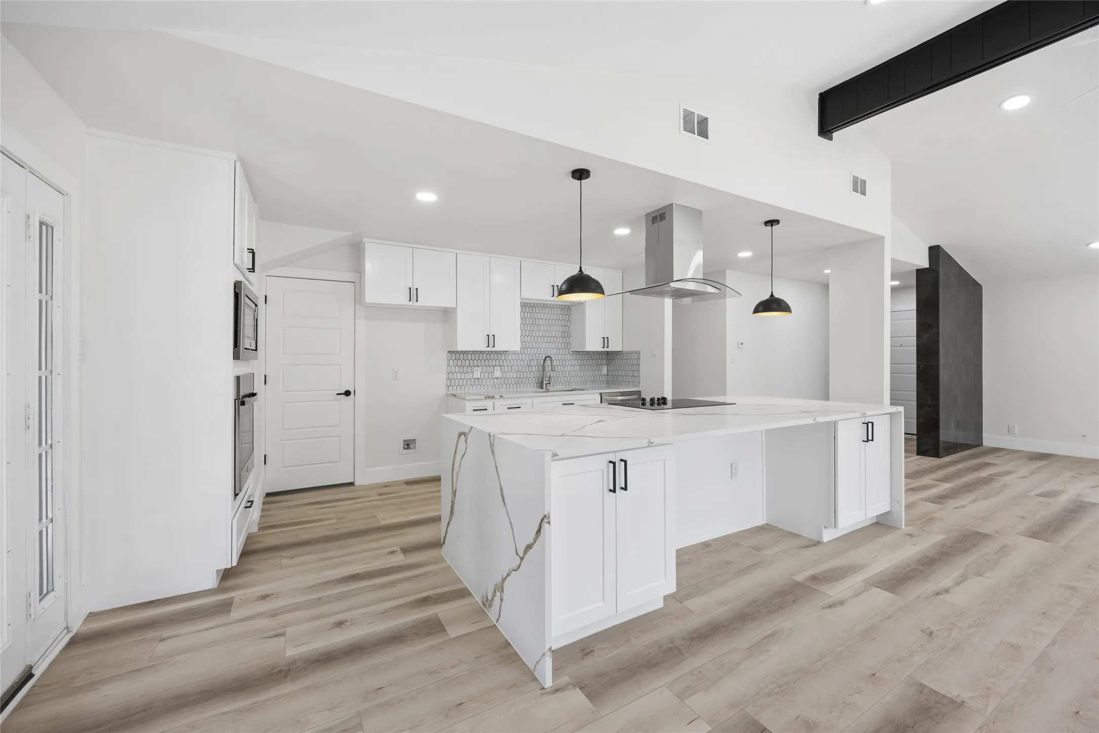 Single Family Residence For Sale in Dallas County , 3332 High Lark Drive, Dallas, Texas 75234, 3 Bedroom, 2 Bathroom, 2 Garage spaces, 1,504 Sqft, built in 1961, Price $410,000, mls#21325182, Real Estate Agent in Dallas, Homes For Sale in Dallas county, Homes For Sale in Dallas, Realtor in Dallas Texas, Real Estate Brokerage Independent Realty Texas, Luminita Cordes Realtor