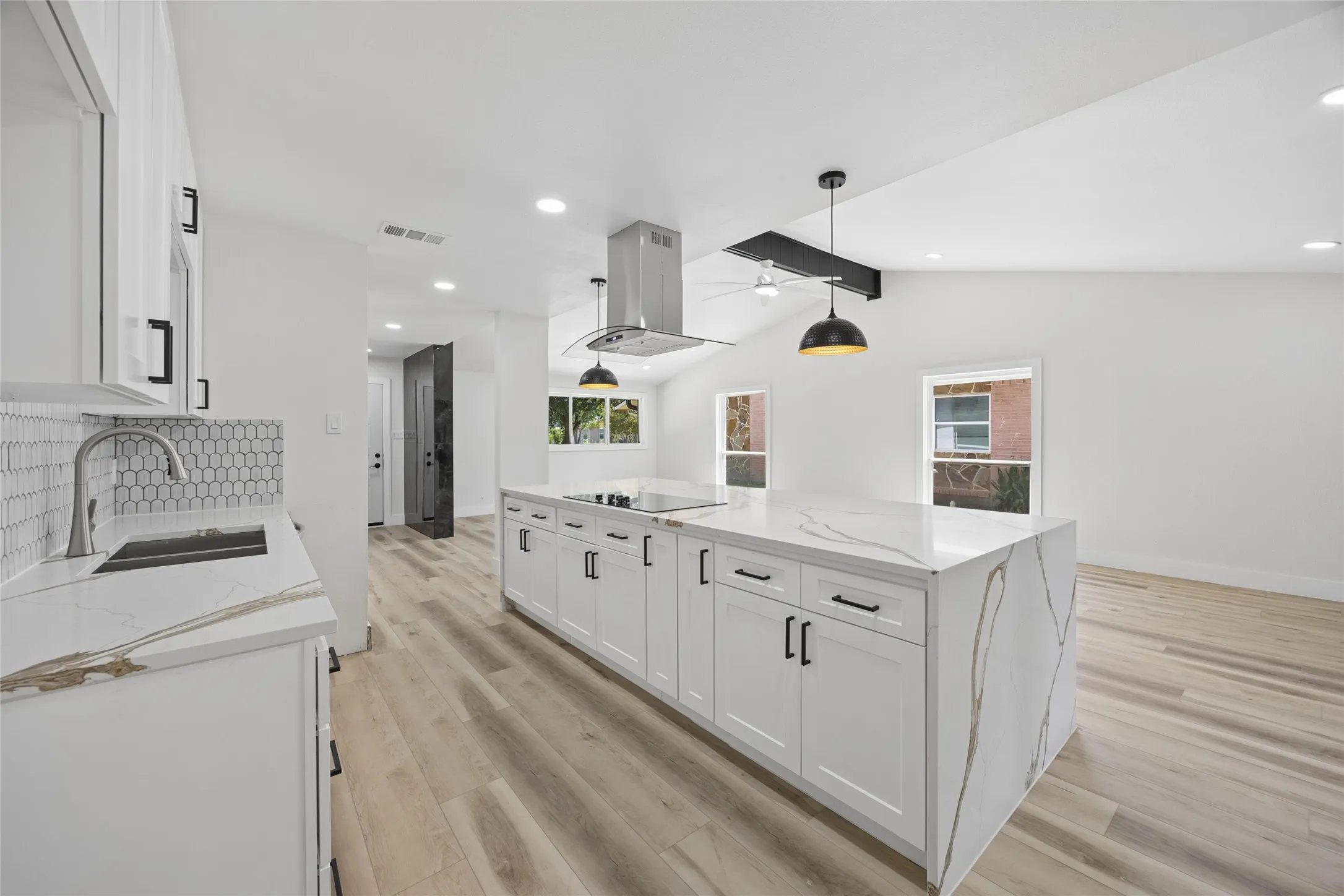 Single Family Residence For Sale in Dallas County , 3332 High Lark Drive, Dallas, Texas 75234, 3 Bedroom, 2 Bathroom, 2 Garage spaces, 1,504 Sqft, built in 1961, Price $410,000, mls#21325182, Real Estate Agent in Dallas, Homes For Sale in Dallas county, Homes For Sale in Dallas, Realtor in Dallas Texas, Real Estate Brokerage Independent Realty Texas, Luminita Cordes Realtor
