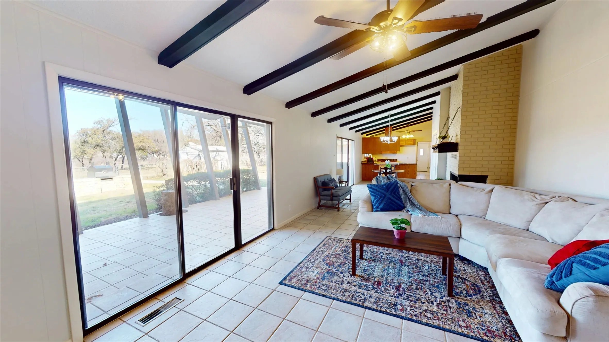 Single Family Residence For Sale in Mc Culloch County , 1124 W 6th, Brady, Texas 76825, 4 Bedroom, 4 Bathroom, 4 Garage spaces, 3,404 Sqft, built in 1960, mls#21325232, Real Estate Agent in Brady, Homes For Sale in Mc Culloch county, Homes For Sale in Brady, Realtor in Brady Texas, Real Estate Brokerage Independent Realty Texas, Luminita Cordes Realtor