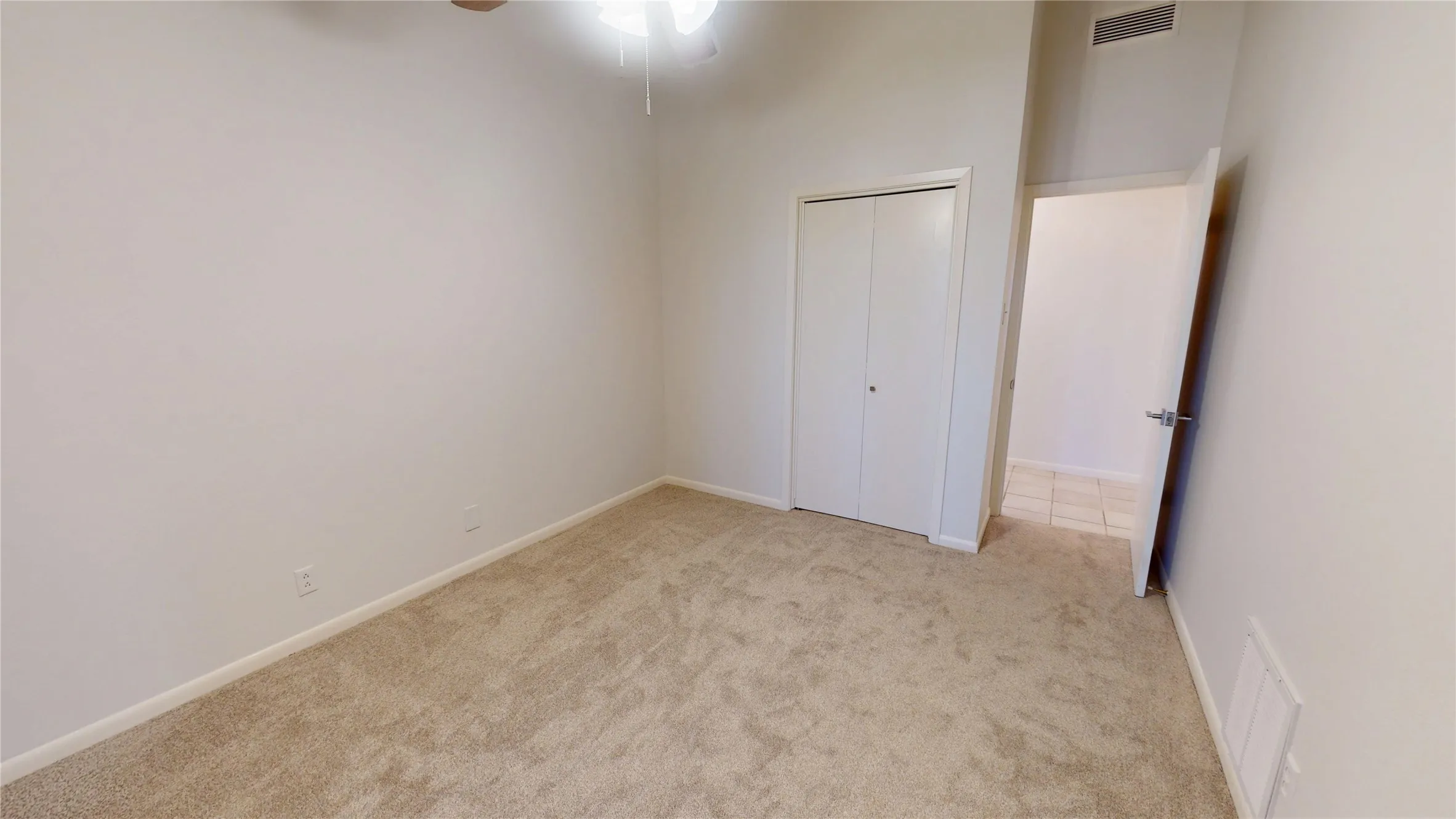 Single Family Residence For Sale in Mc Culloch County , 1124 W 6th, Brady, Texas 76825, 4 Bedroom, 4 Bathroom, 4 Garage spaces, 3,404 Sqft, built in 1960, mls#21325232, Real Estate Agent in Brady, Homes For Sale in Mc Culloch county, Homes For Sale in Brady, Realtor in Brady Texas, Real Estate Brokerage Independent Realty Texas, Luminita Cordes Realtor