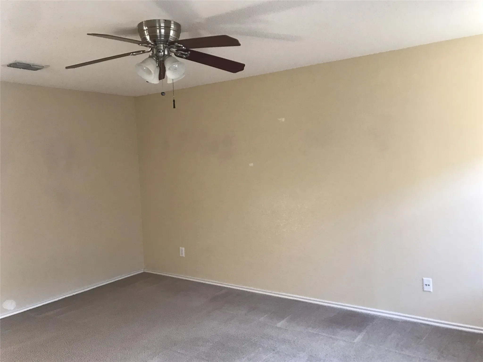 Single Family Residence For Rent in Rockwall County , 3097 Coolwood Lane, Rockwall, Texas 75032, 3 Bedroom, 2 Bathroom, 2 Garage spaces, 1,603 Sqft, built in 2005, mls#21307319, Real Estate Agent in Rockwall, Homes For Rent in Rockwall county, Homes For Rent in Rockwall, Realtor in Rockwall Texas, Real Estate Brokerage Independent Realty Texas, Luminita Cordes Realtor