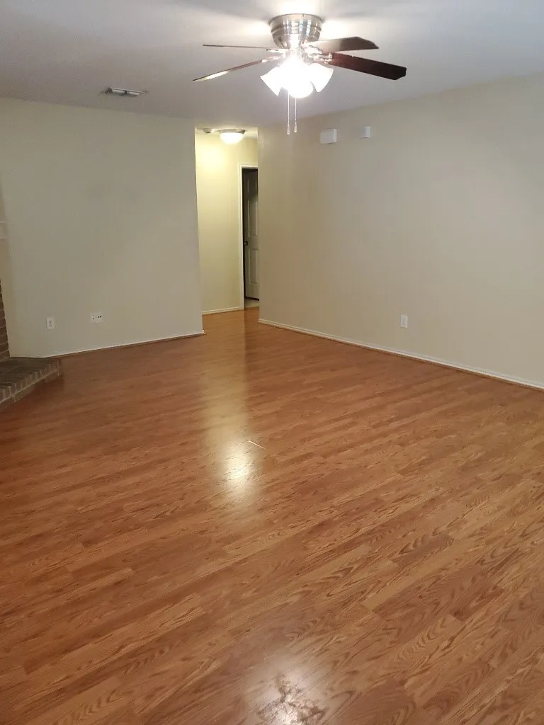 Single Family Residence For Rent in Rockwall County , 3097 Coolwood Lane, Rockwall, Texas 75032, 3 Bedroom, 2 Bathroom, 2 Garage spaces, 1,603 Sqft, built in 2005, mls#21307319, Real Estate Agent in Rockwall, Homes For Rent in Rockwall county, Homes For Rent in Rockwall, Realtor in Rockwall Texas, Real Estate Brokerage Independent Realty Texas, Luminita Cordes Realtor