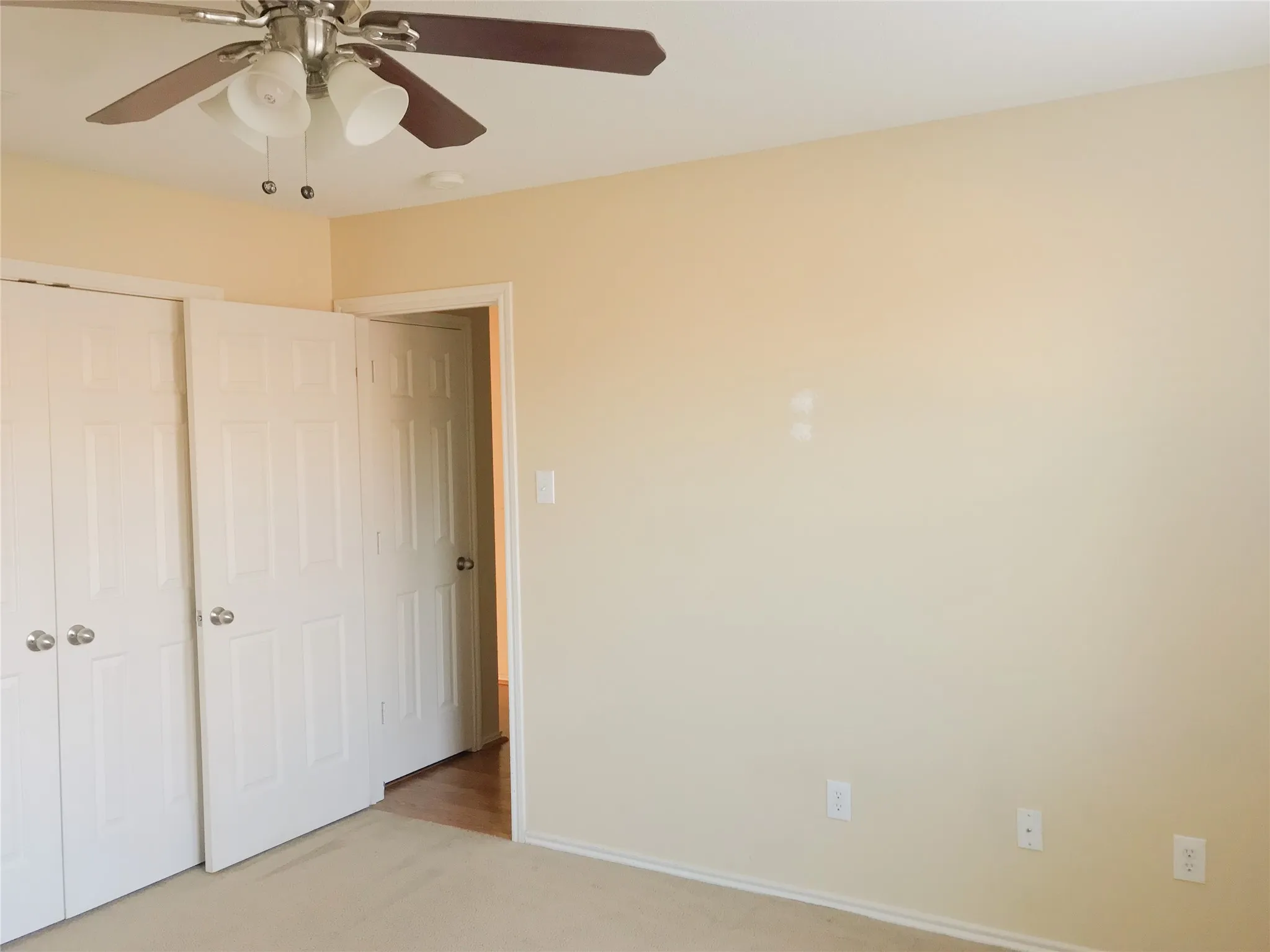 Single Family Residence For Rent in Rockwall County , 3097 Coolwood Lane, Rockwall, Texas 75032, 3 Bedroom, 2 Bathroom, 2 Garage spaces, 1,603 Sqft, built in 2005, mls#21307319, Real Estate Agent in Rockwall, Homes For Rent in Rockwall county, Homes For Rent in Rockwall, Realtor in Rockwall Texas, Real Estate Brokerage Independent Realty Texas, Luminita Cordes Realtor