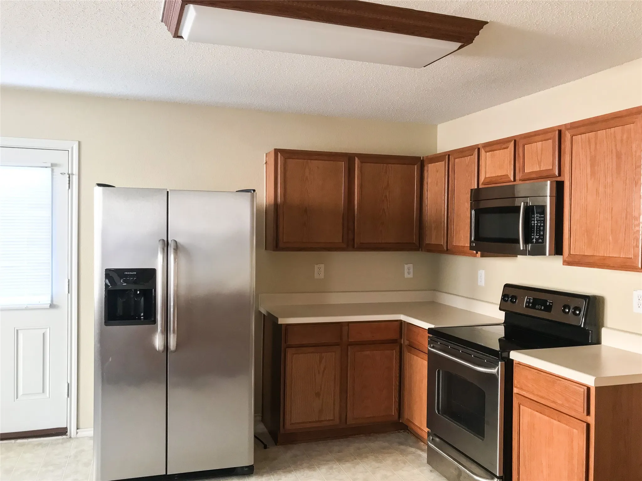 Single Family Residence For Rent in Rockwall County , 3097 Coolwood Lane, Rockwall, Texas 75032, 3 Bedroom, 2 Bathroom, 2 Garage spaces, 1,603 Sqft, built in 2005, mls#21307319, Real Estate Agent in Rockwall, Homes For Rent in Rockwall county, Homes For Rent in Rockwall, Realtor in Rockwall Texas, Real Estate Brokerage Independent Realty Texas, Luminita Cordes Realtor