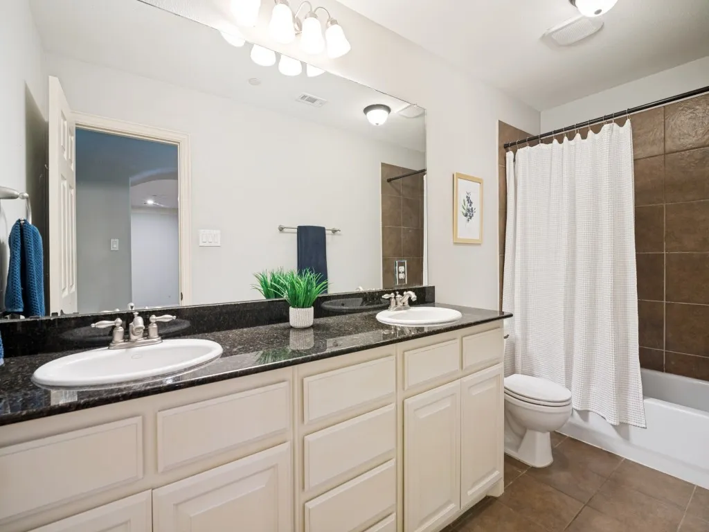 Townhouse For Sale in Collin County , 5381 Keswick Drive, Frisco, Texas 75034, 3 Bedroom, 3 Bathroom, 2 Garage spaces, 2,476 Sqft, built in 2005, mls#21319569, Real Estate Agent in Frisco, Homes For Sale in Collin county, Homes For Sale in Frisco, Realtor in Frisco Texas, Real Estate Brokerage Independent Realty Texas, Luminita Cordes Realtor