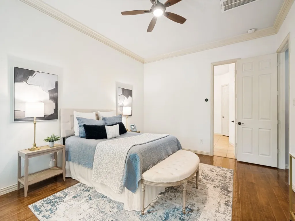 Townhouse For Sale in Collin County , 5381 Keswick Drive, Frisco, Texas 75034, 3 Bedroom, 3 Bathroom, 2 Garage spaces, 2,476 Sqft, built in 2005, mls#21319569, Real Estate Agent in Frisco, Homes For Sale in Collin county, Homes For Sale in Frisco, Realtor in Frisco Texas, Real Estate Brokerage Independent Realty Texas, Luminita Cordes Realtor