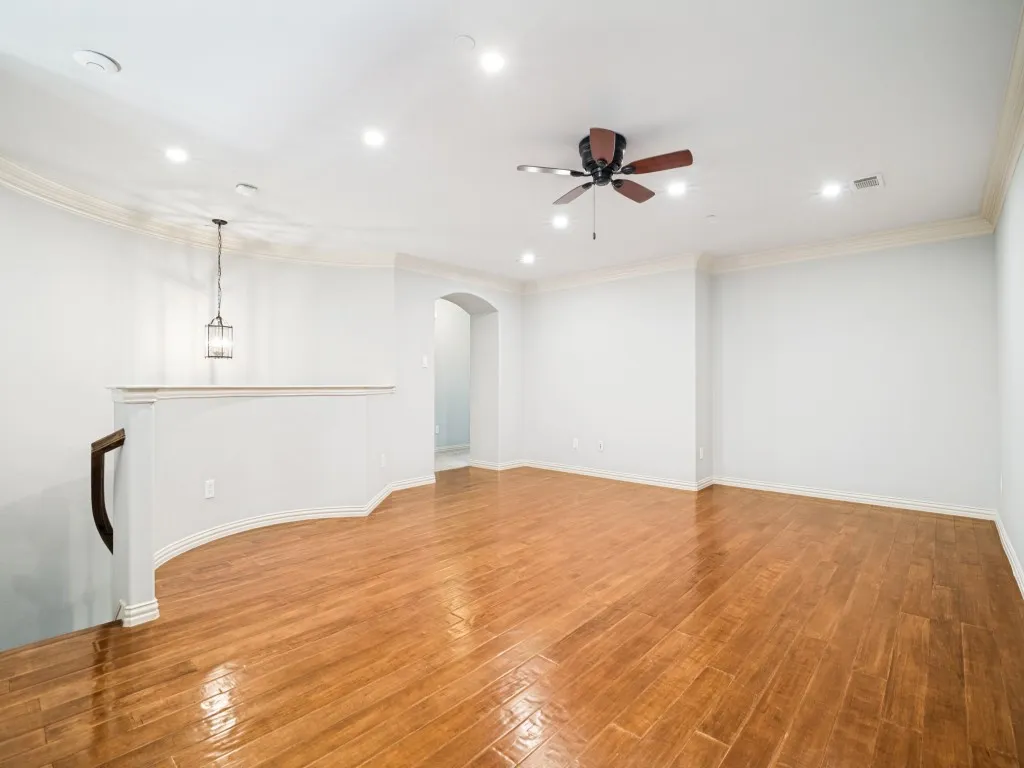 Townhouse For Sale in Collin County , 5381 Keswick Drive, Frisco, Texas 75034, 3 Bedroom, 3 Bathroom, 2 Garage spaces, 2,476 Sqft, built in 2005, mls#21319569, Real Estate Agent in Frisco, Homes For Sale in Collin county, Homes For Sale in Frisco, Realtor in Frisco Texas, Real Estate Brokerage Independent Realty Texas, Luminita Cordes Realtor