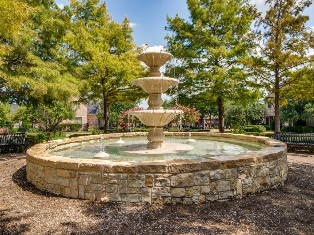 Townhouse For Sale in Collin County , 5381 Keswick Drive, Frisco, Texas 75034, 3 Bedroom, 3 Bathroom, 2 Garage spaces, 2,476 Sqft, built in 2005, mls#21319569, Real Estate Agent in Frisco, Homes For Sale in Collin county, Homes For Sale in Frisco, Realtor in Frisco Texas, Real Estate Brokerage Independent Realty Texas, Luminita Cordes Realtor