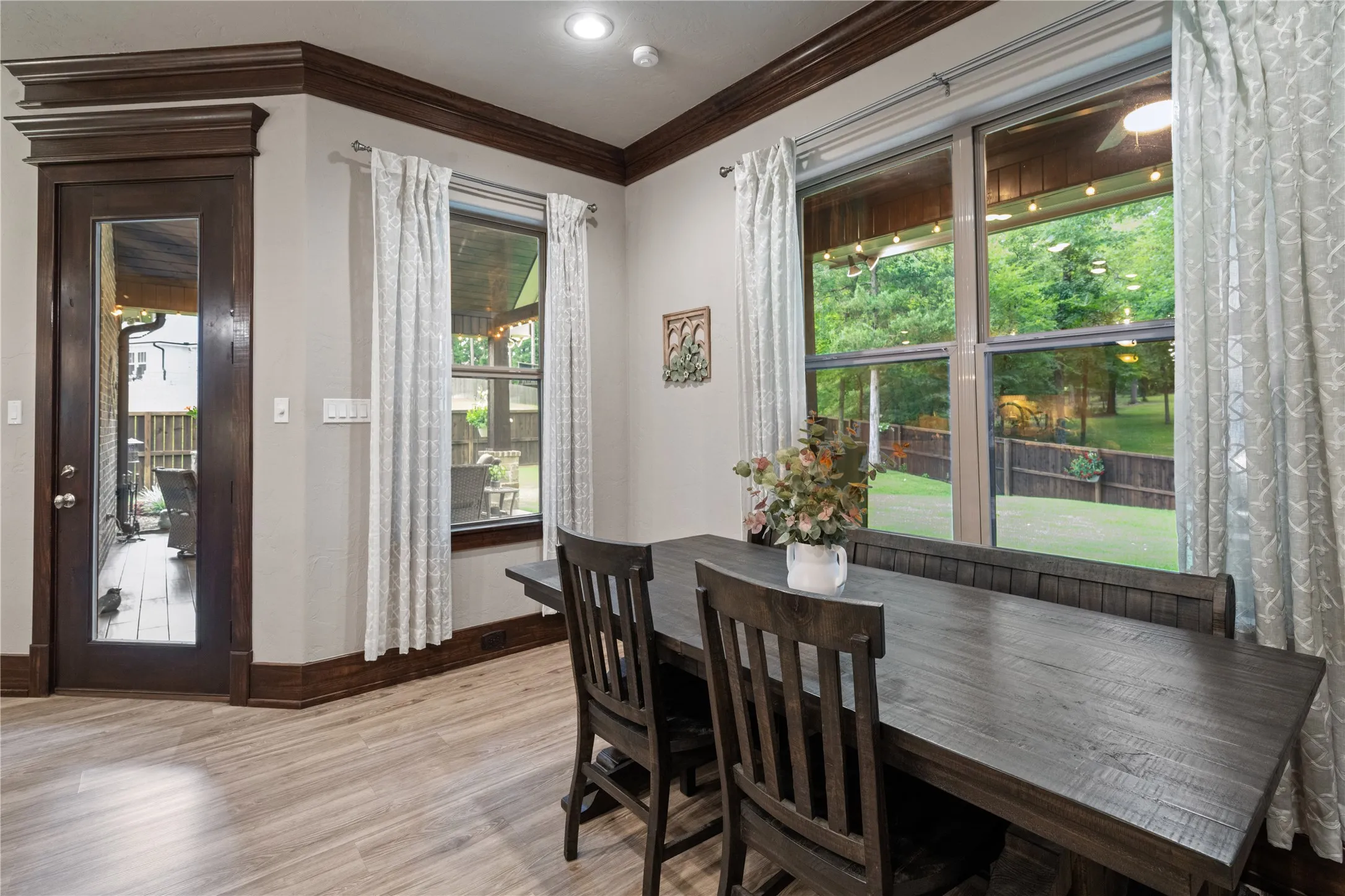 Single Family Residence For Sale in Gregg County , 4002 Shadow Ridge Lane, Longview, Texas 75605, 4 Bedroom, 4 Bathroom, 3 Garage spaces, 3,051 Sqft, built in 2016, mls#21325243, Real Estate Agent in Longview, Homes For Sale in Gregg county, Homes For Sale in Longview, Realtor in Longview Texas, Real Estate Brokerage Independent Realty Texas, Luminita Cordes Realtor