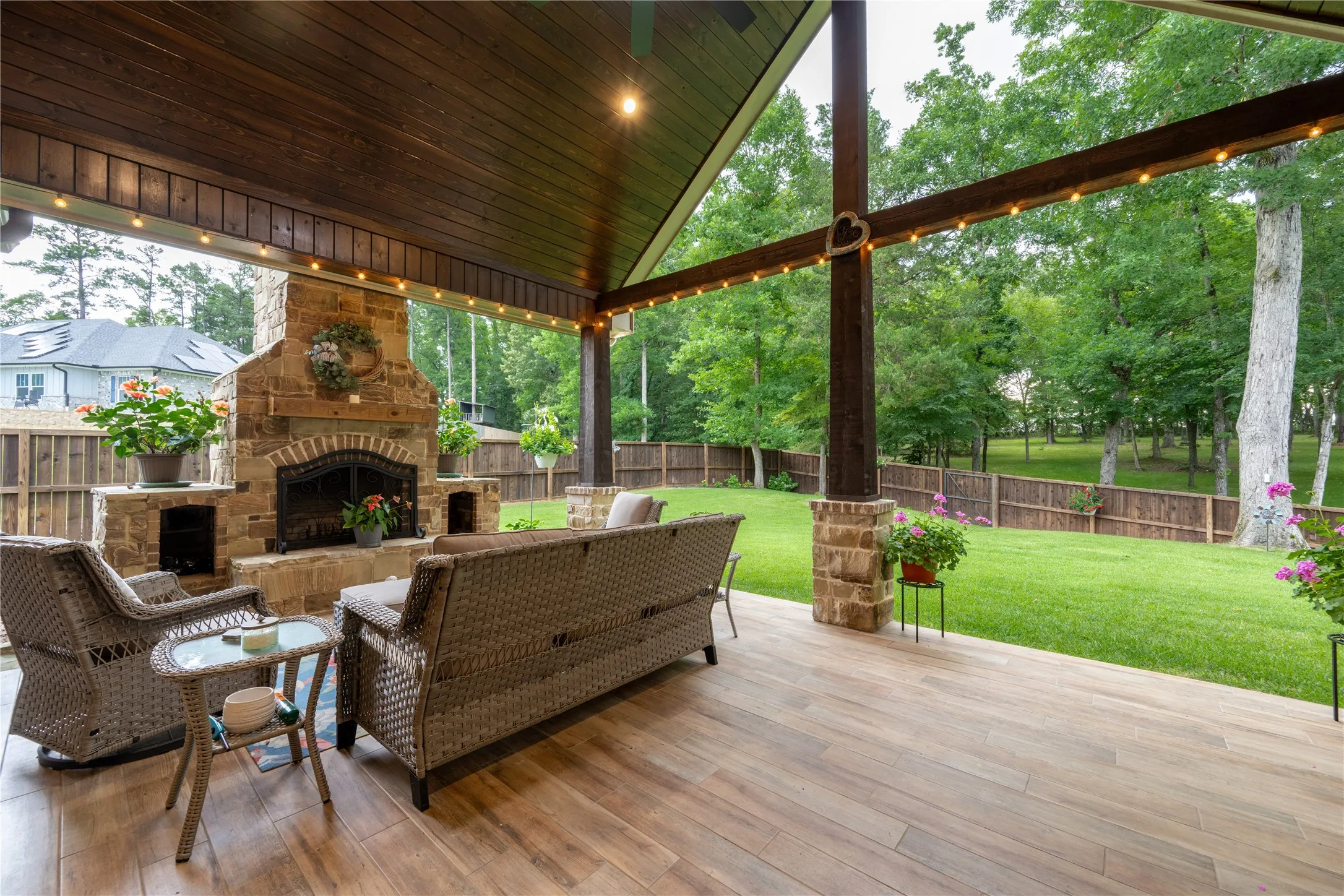 Single Family Residence For Sale in Gregg County , 4002 Shadow Ridge Lane, Longview, Texas 75605, 4 Bedroom, 4 Bathroom, 3 Garage spaces, 3,051 Sqft, built in 2016, mls#21325243, Real Estate Agent in Longview, Homes For Sale in Gregg county, Homes For Sale in Longview, Realtor in Longview Texas, Real Estate Brokerage Independent Realty Texas, Luminita Cordes Realtor