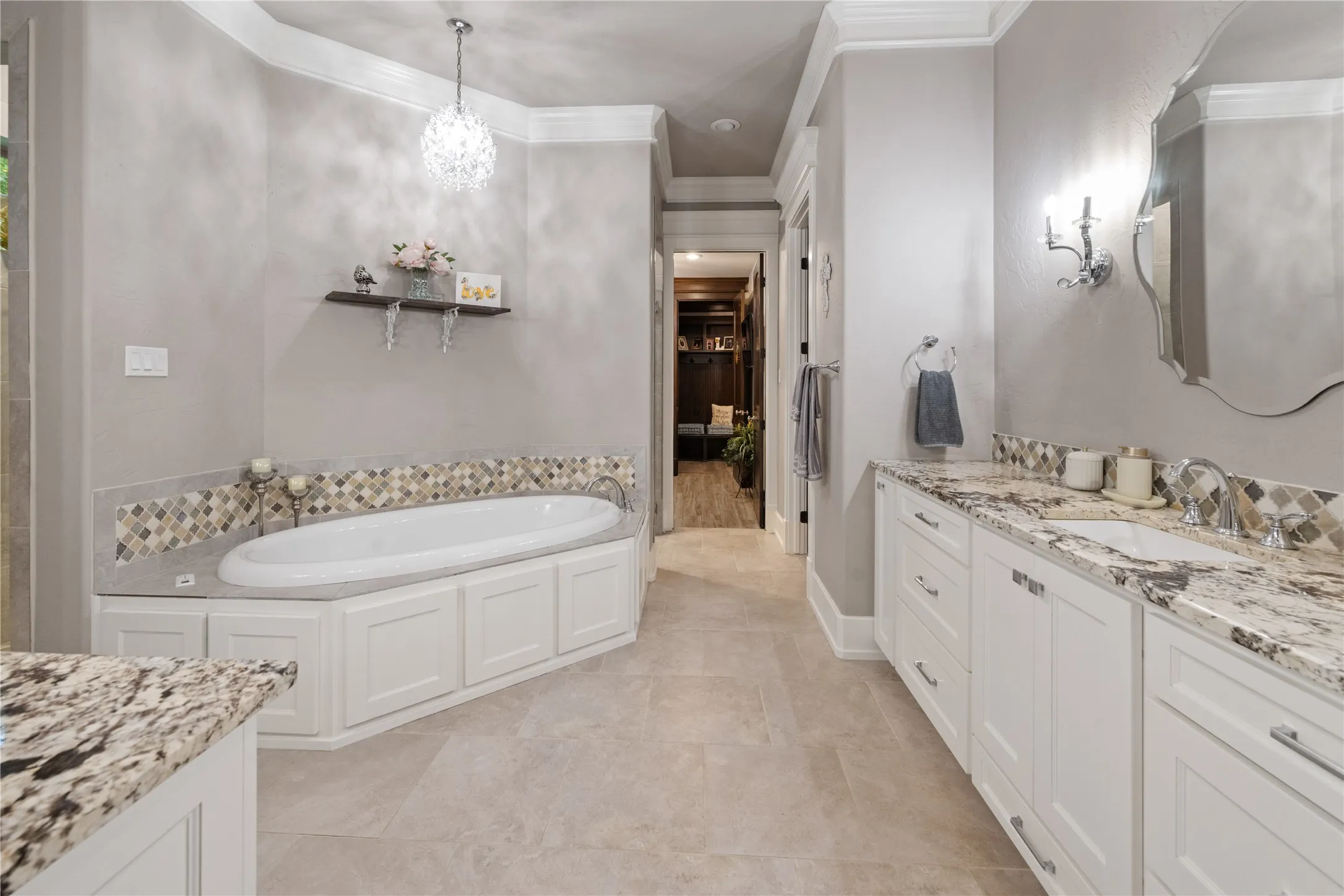 Single Family Residence For Sale in Gregg County , 4002 Shadow Ridge Lane, Longview, Texas 75605, 4 Bedroom, 4 Bathroom, 3 Garage spaces, 3,051 Sqft, built in 2016, mls#21325243, Real Estate Agent in Longview, Homes For Sale in Gregg county, Homes For Sale in Longview, Realtor in Longview Texas, Real Estate Brokerage Independent Realty Texas, Luminita Cordes Realtor