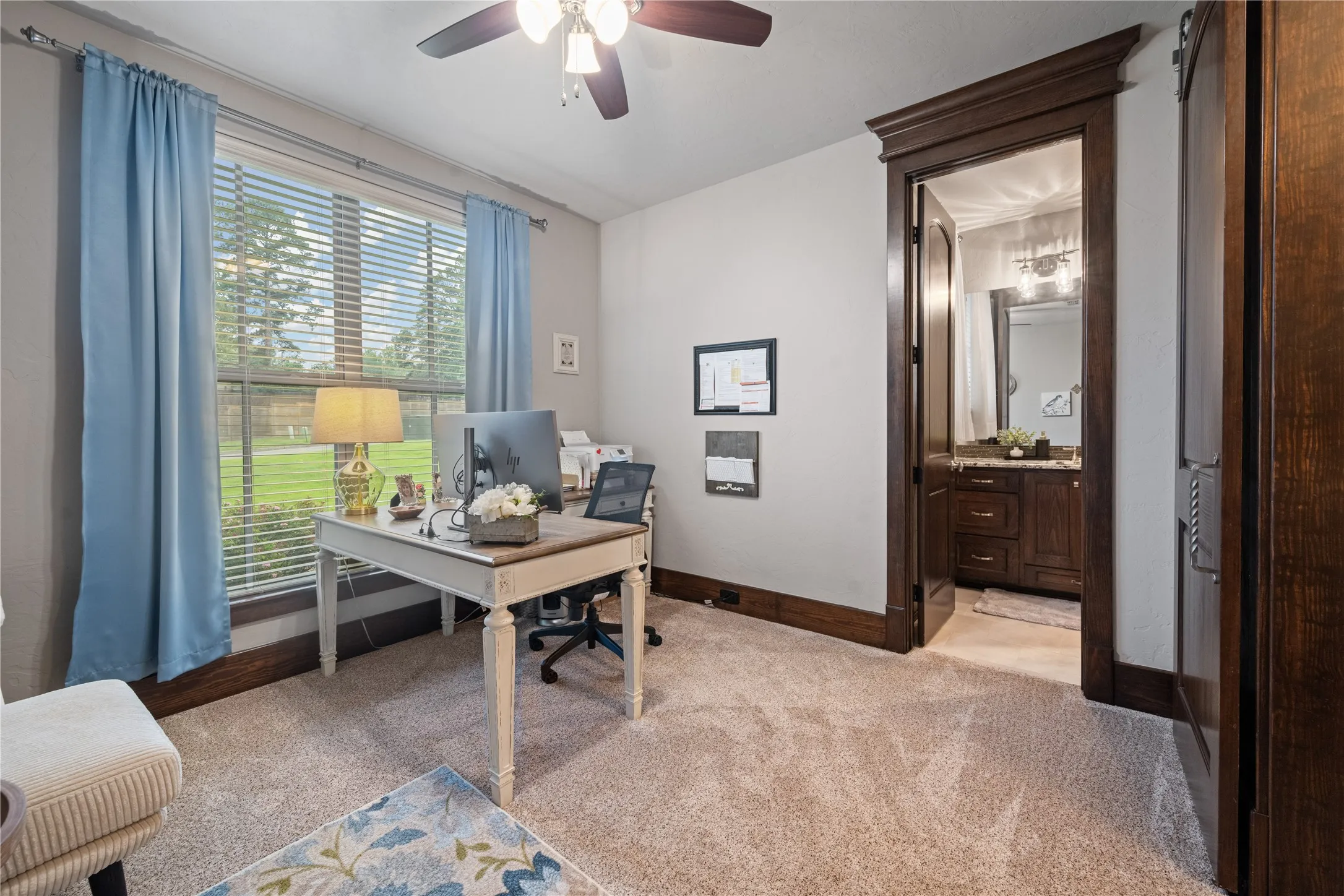 Single Family Residence For Sale in Gregg County , 4002 Shadow Ridge Lane, Longview, Texas 75605, 4 Bedroom, 4 Bathroom, 3 Garage spaces, 3,051 Sqft, built in 2016, mls#21325243, Real Estate Agent in Longview, Homes For Sale in Gregg county, Homes For Sale in Longview, Realtor in Longview Texas, Real Estate Brokerage Independent Realty Texas, Luminita Cordes Realtor