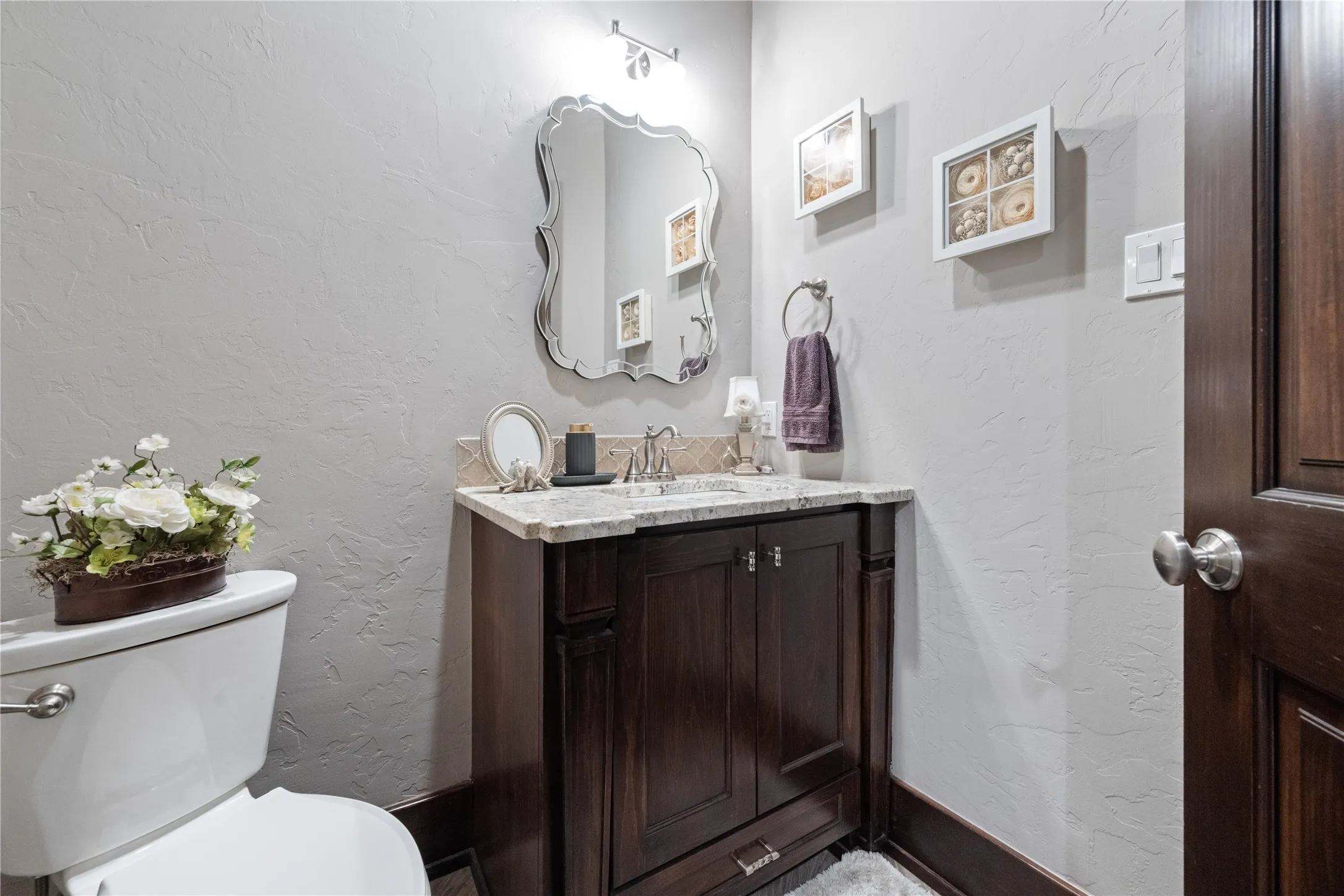 Single Family Residence For Sale in Gregg County , 4002 Shadow Ridge Lane, Longview, Texas 75605, 4 Bedroom, 4 Bathroom, 3 Garage spaces, 3,051 Sqft, built in 2016, mls#21325243, Real Estate Agent in Longview, Homes For Sale in Gregg county, Homes For Sale in Longview, Realtor in Longview Texas, Real Estate Brokerage Independent Realty Texas, Luminita Cordes Realtor