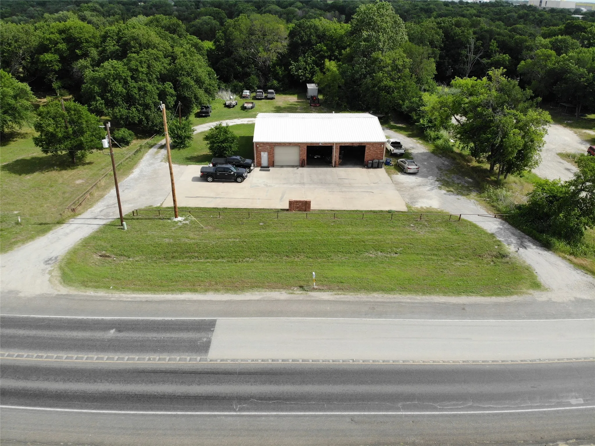 Retail For Sale in Ellis County , 966 E Ovilla Road, Red Oak, Texas 75154, 0, 0, Garage spaces, 0 Sqft, built in 2008, Price $710,000, mls#21325184, Real Estate Agent in Red Oak, Homes For Sale in Ellis county, Homes For Sale in Red Oak, Realtor in Red Oak Texas, Real Estate Brokerage Independent Realty Texas, Luminita Cordes Realtor