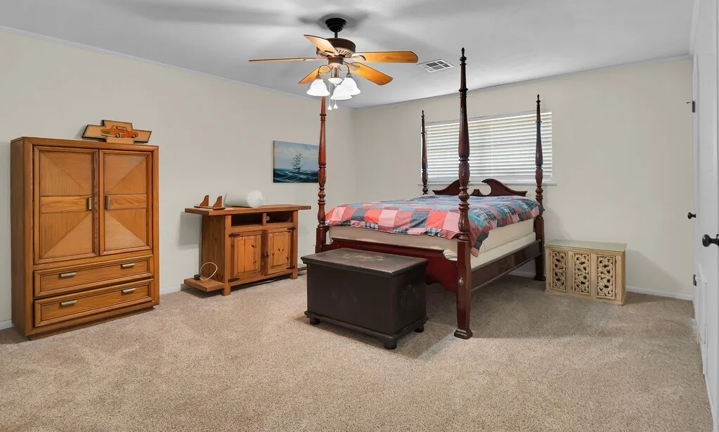 Single Family Residence For Sale in Mc Lennan County , 596 Saffle Road, Robinson, Texas 76706, 3 Bedroom, 3 Bathroom, 2 Garage spaces, 2,956 Sqft, built in 1972, mls#21325223, Real Estate Agent in Robinson, Homes For Sale in Mc Lennan county, Homes For Sale in Robinson, Realtor in Robinson Texas, Real Estate Brokerage Independent Realty Texas, Luminita Cordes Realtor