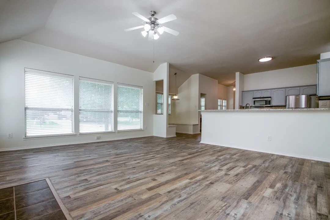 Single Family Residence For Rent in Collin County , 9900 Northgate Drive, Mc Kinney, Texas 75072, 3 Bedroom, 2 Bathroom, 2 Garage spaces, 1,735 Sqft, built in 2006, mls#21317699, Real Estate Agent in Mc Kinney, Homes For Rent in Collin county, Homes For Rent in Mc Kinney, Realtor in Mc Kinney Texas, Real Estate Brokerage Independent Realty Texas, Luminita Cordes Realtor