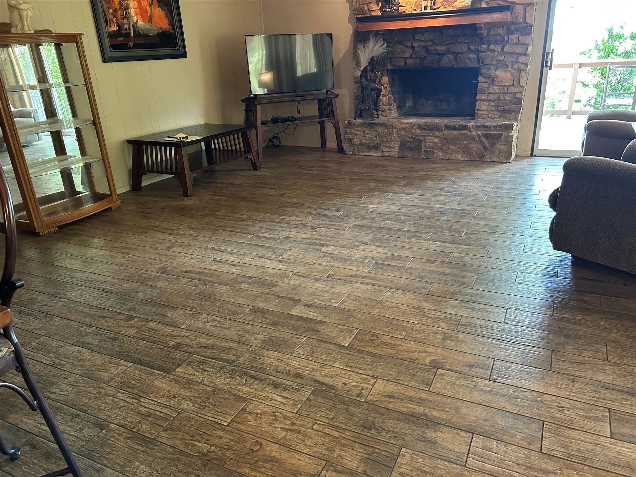 wood like tile flooring
