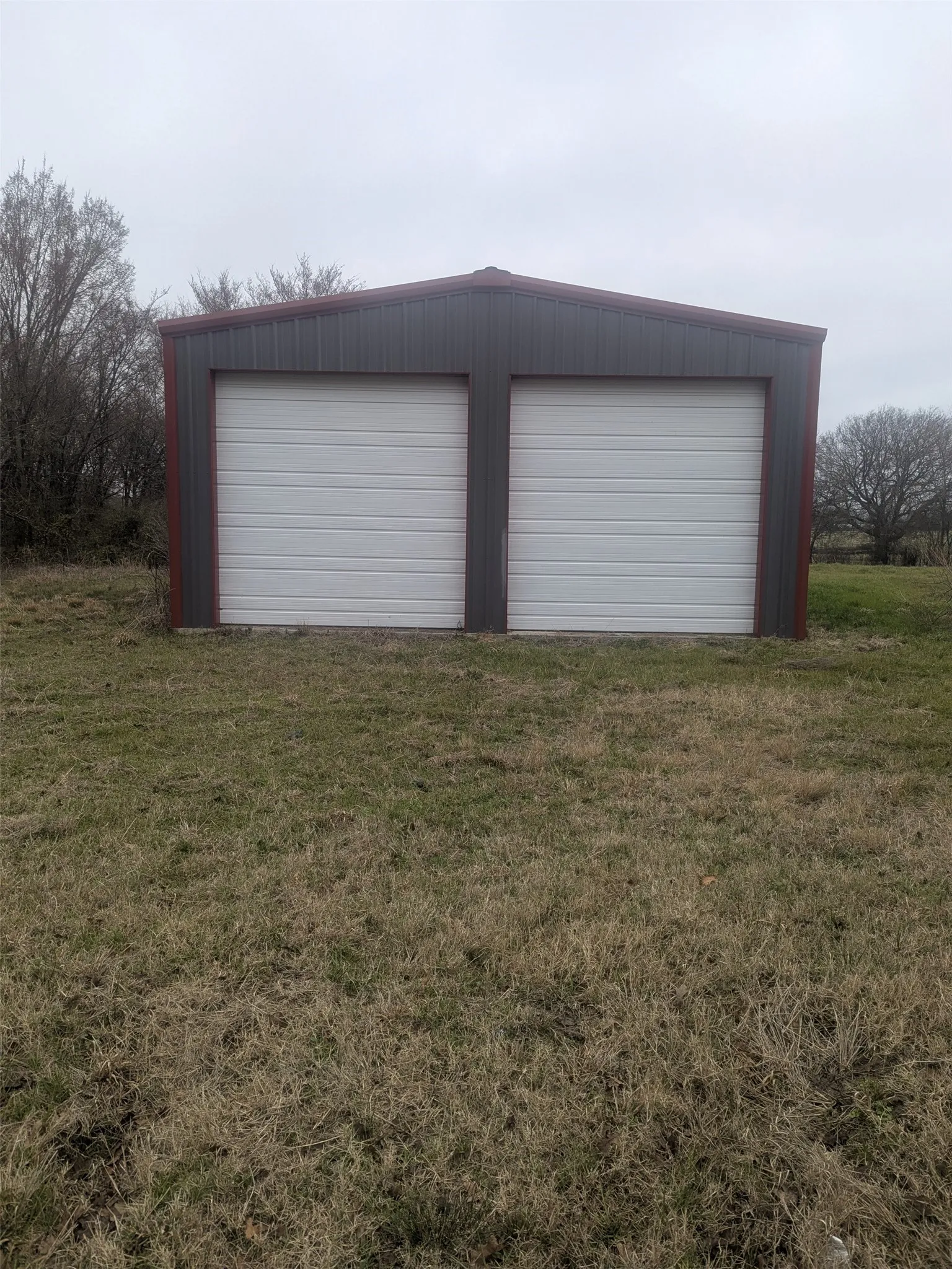 Warehouse For Sale in Henderson County , 845 N Smith Street, Malakoff, Texas 75148, 0, 0, Garage spaces, 0 Sqft, built in 2021, Price $110,000, mls#21325240, Real Estate Agent in Malakoff, Homes For Sale in Henderson county, Homes For Sale in Malakoff, Realtor in Malakoff Texas, Real Estate Brokerage Independent Realty Texas, Luminita Cordes Realtor