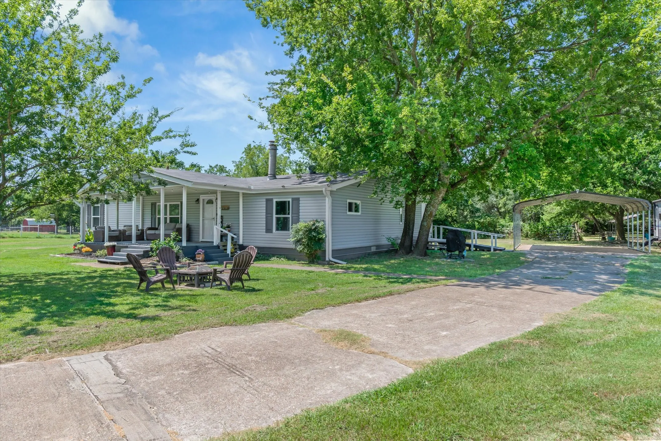 Single Family Residence For Sale in Kaufman County , 10604 CR 360, Terrell, Texas 75161, 4 Bedrooms, 2 Bathrooms, Garage spaces, 2,128 Sqft, built in 1990, Price $499,900, mls#21324849, Real Estate Agent in Terrell, Homes For Sale in Kaufman county, Homes For Sale in Terrell, Realtor in Terrell Texas, Real Estate Brokerage Independent Realty Texas, Luminita Cordes Realtor