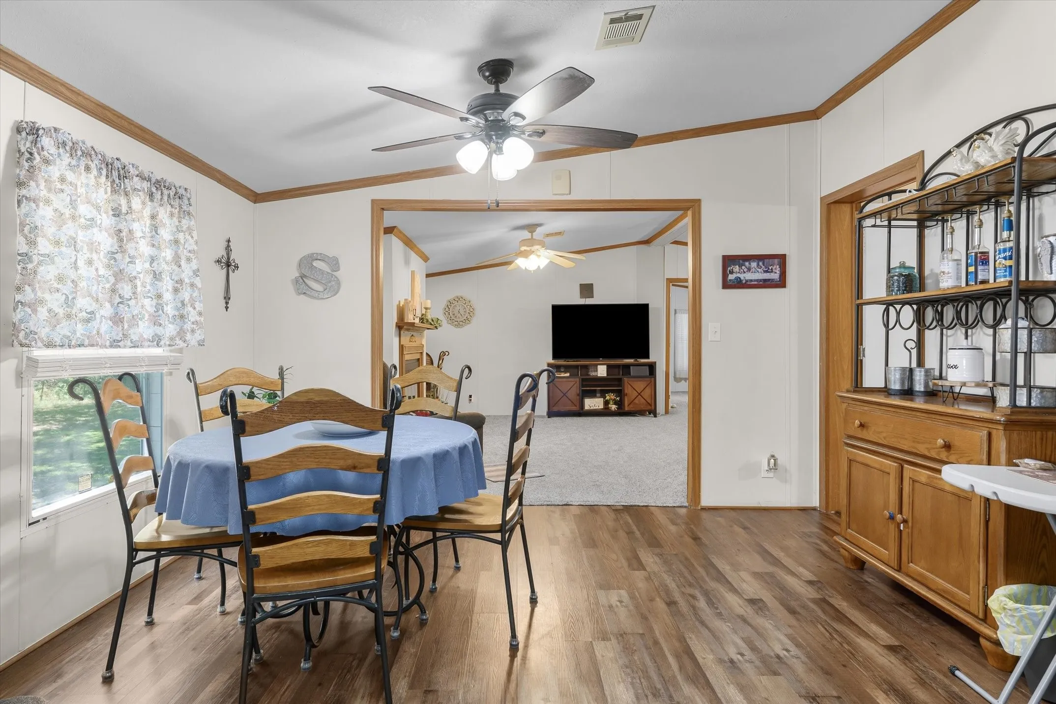 Single Family Residence For Sale in Kaufman County , 10604 CR 360, Terrell, Texas 75161, 4 Bedrooms, 2 Bathrooms, Garage spaces, 2,128 Sqft, built in 1990, Price $499,900, mls#21324849, Real Estate Agent in Terrell, Homes For Sale in Kaufman county, Homes For Sale in Terrell, Realtor in Terrell Texas, Real Estate Brokerage Independent Realty Texas, Luminita Cordes Realtor