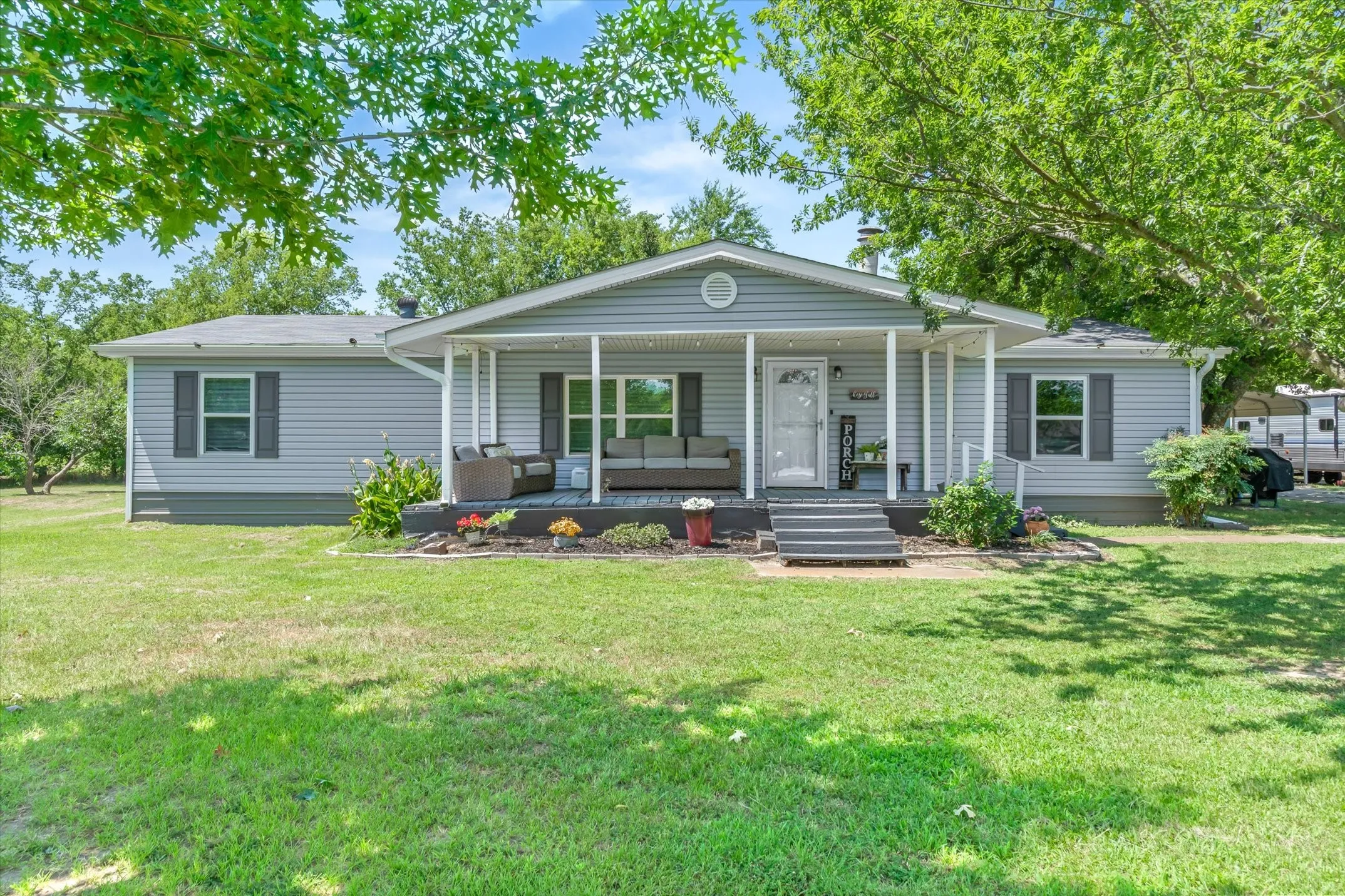 Single Family Residence For Sale in Kaufman County , 10604 CR 360, Terrell, Texas 75161, 4 Bedrooms, 2 Bathrooms, Garage spaces, 2,128 Sqft, built in 1990, Price $499,900, mls#21324849, Real Estate Agent in Terrell, Homes For Sale in Kaufman county, Homes For Sale in Terrell, Realtor in Terrell Texas, Real Estate Brokerage Independent Realty Texas, Luminita Cordes Realtor