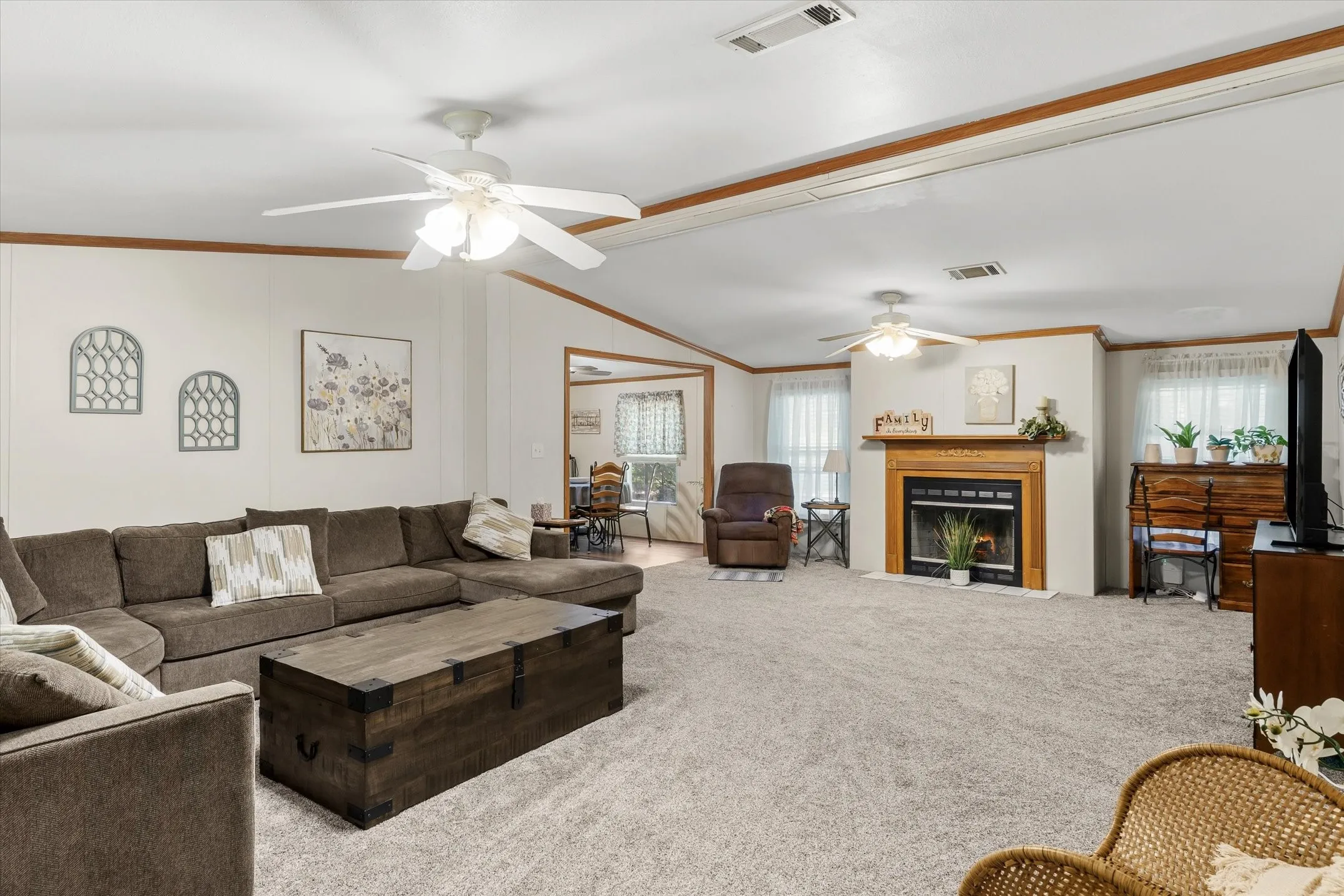 Single Family Residence For Sale in Kaufman County , 10604 CR 360, Terrell, Texas 75161, 4 Bedrooms, 2 Bathrooms, Garage spaces, 2,128 Sqft, built in 1990, Price $499,900, mls#21324849, Real Estate Agent in Terrell, Homes For Sale in Kaufman county, Homes For Sale in Terrell, Realtor in Terrell Texas, Real Estate Brokerage Independent Realty Texas, Luminita Cordes Realtor
