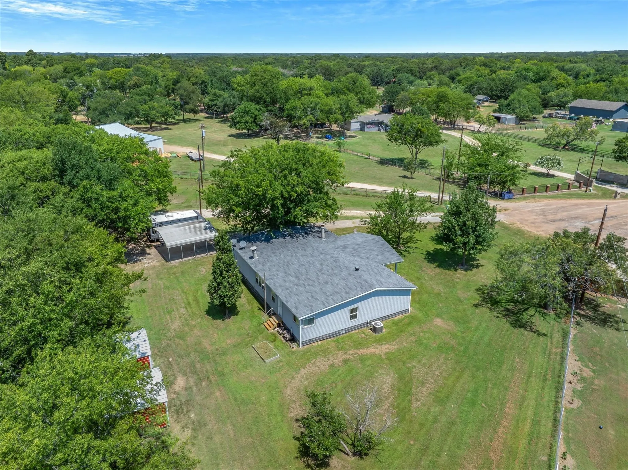 Single Family Residence For Sale in Kaufman County , 10604 CR 360, Terrell, Texas 75161, 4 Bedrooms, 2 Bathrooms, Garage spaces, 2,128 Sqft, built in 1990, Price $499,900, mls#21324849, Real Estate Agent in Terrell, Homes For Sale in Kaufman county, Homes For Sale in Terrell, Realtor in Terrell Texas, Real Estate Brokerage Independent Realty Texas, Luminita Cordes Realtor