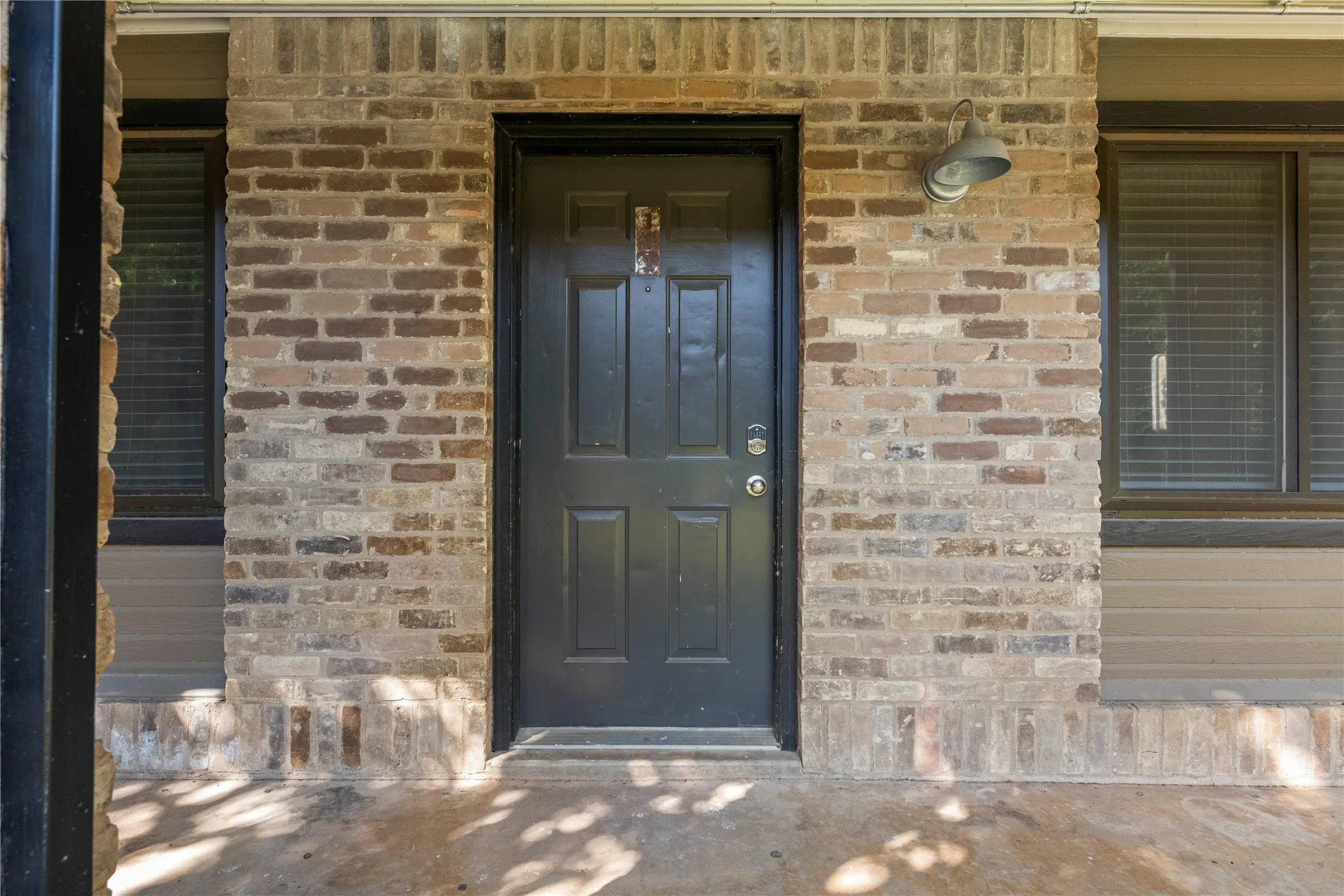 Condominium For Sale in Mc Lennan County , 1214 Baylor Avenue 111, Waco, Texas 76706, 2 Bedroom, 2 Bathroom, Garage spaces, 832 Sqft, built in 1983, mls#21323508, Real Estate Agent in Waco, Homes For Sale in Mc Lennan county, Homes For Sale in Waco, Realtor in Waco Texas, Real Estate Brokerage Independent Realty Texas, Luminita Cordes Realtor