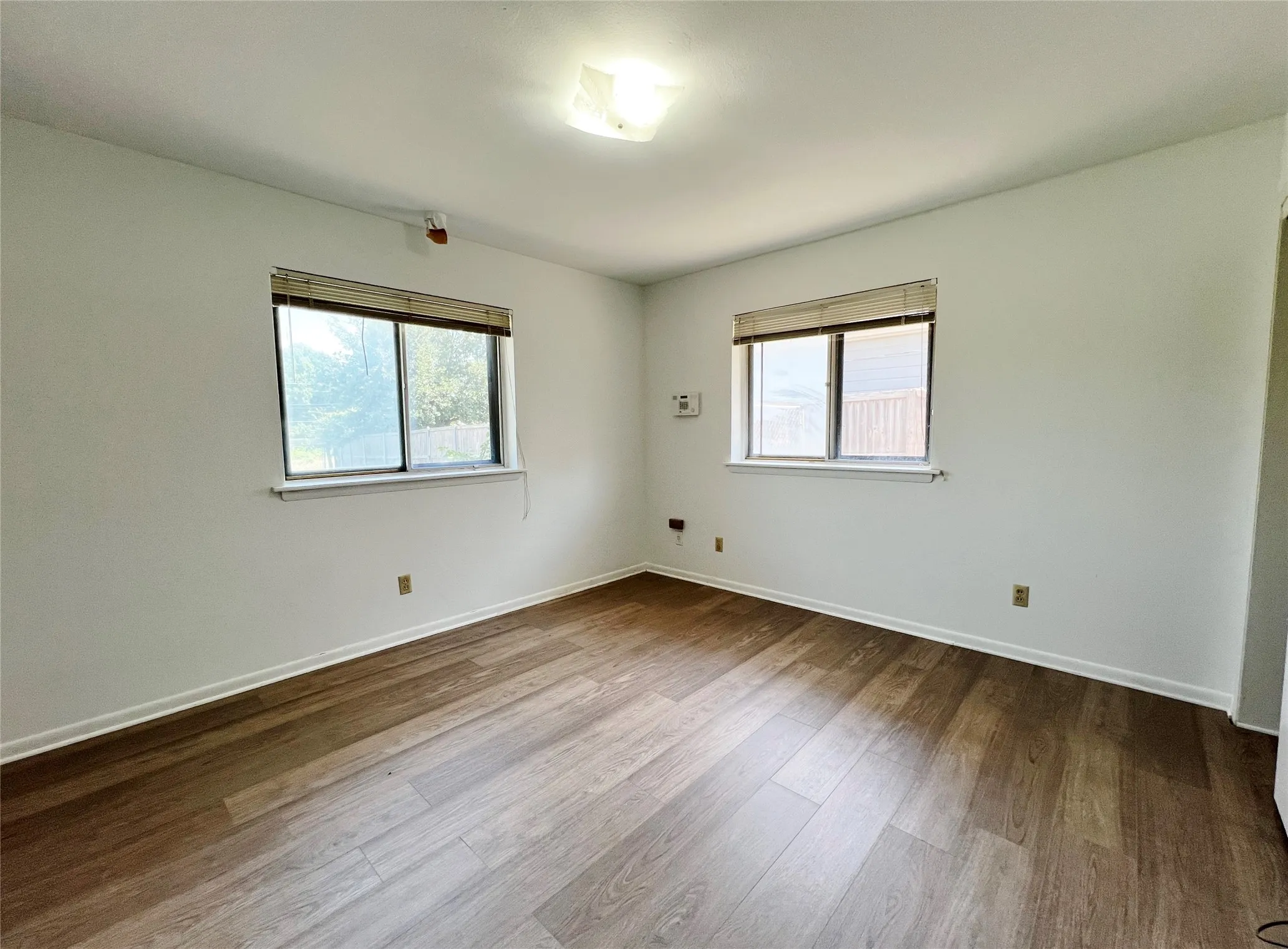 Single Family Residence For Rent in Dallas County , 3641 Townsend Drive, Dallas, Texas 75229, 3 Bedroom, 2 Bathroom, 2 Garage spaces, 1,671 Sqft, built in 1961, mls#21325280, Real Estate Agent in Dallas, Homes For Rent in Dallas county, Homes For Rent in Dallas, Realtor in Dallas Texas, Real Estate Brokerage Independent Realty Texas, Luminita Cordes Realtor