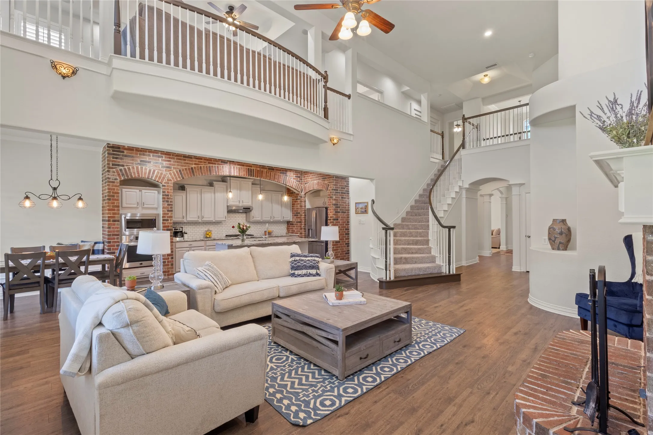 2 story ceilings, open concept living